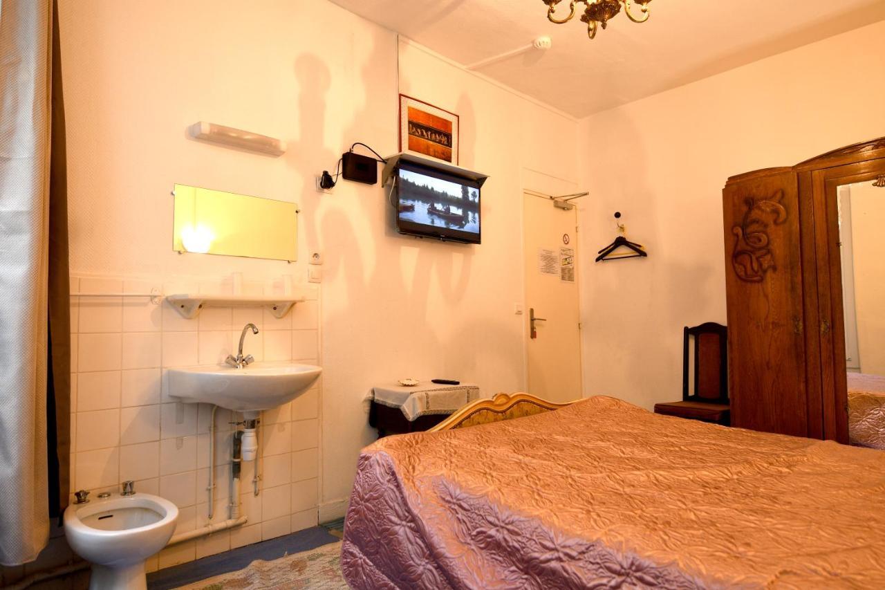Hotel D'orleans Gare De L'est 2*