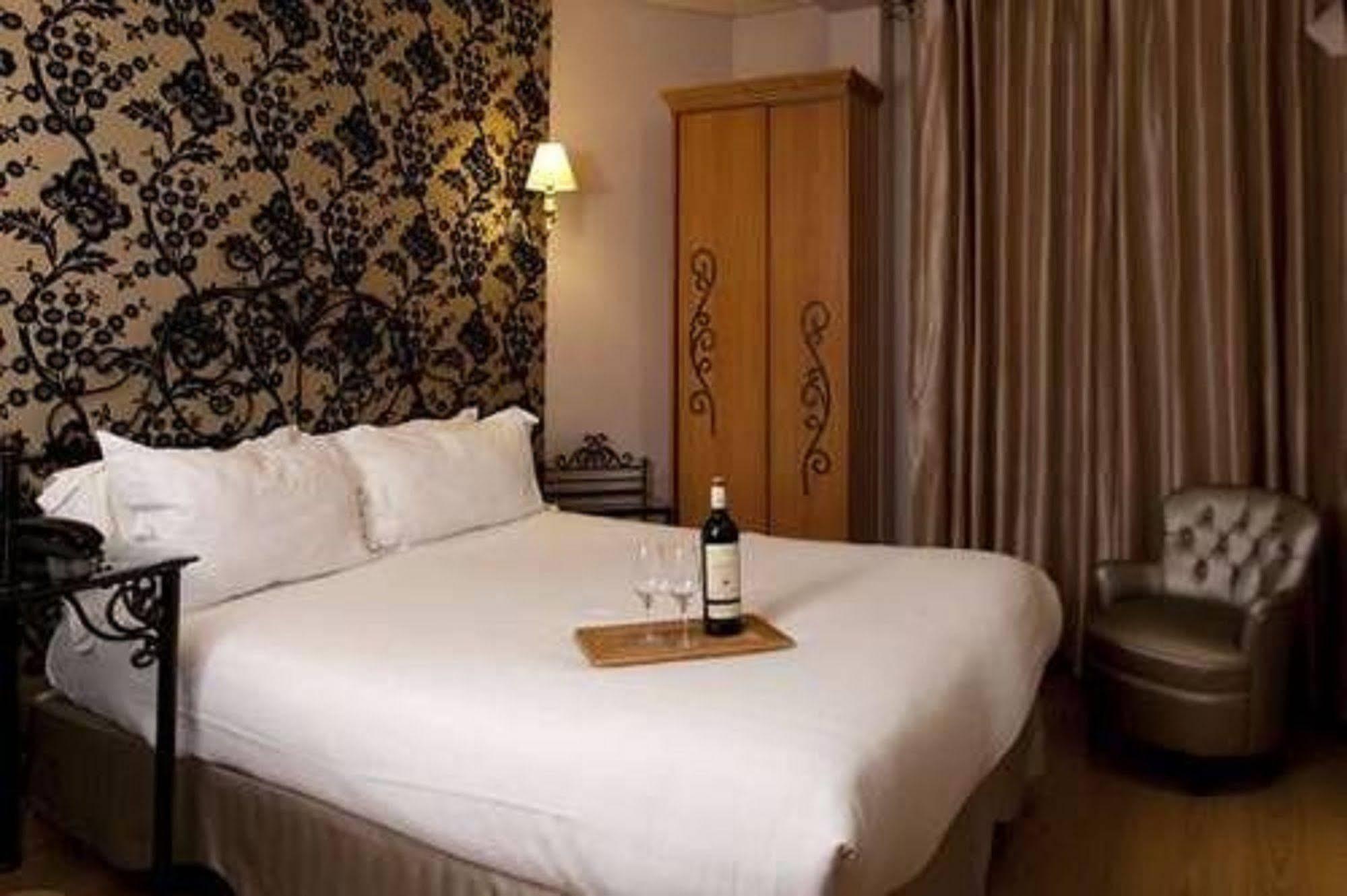Hotel Aurore Gare De Lyon 3*