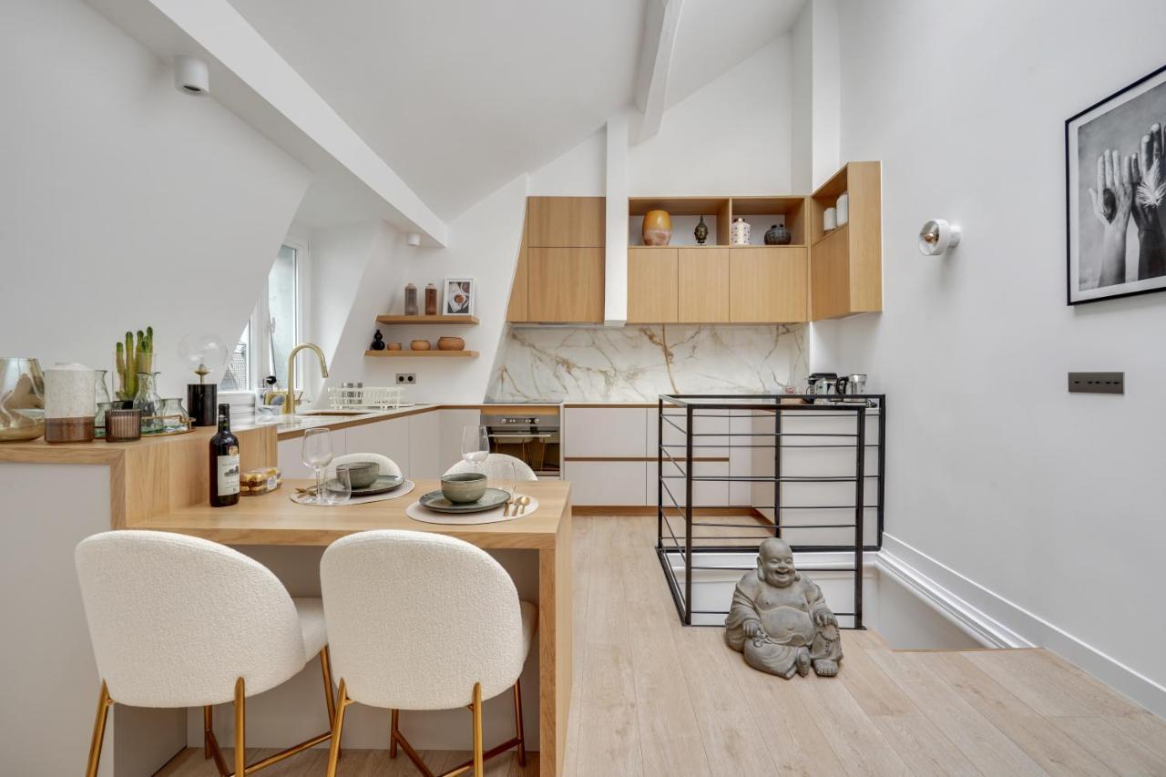 Apartment Amazing Historical Parisien Loft Next To Louvre Area-4
