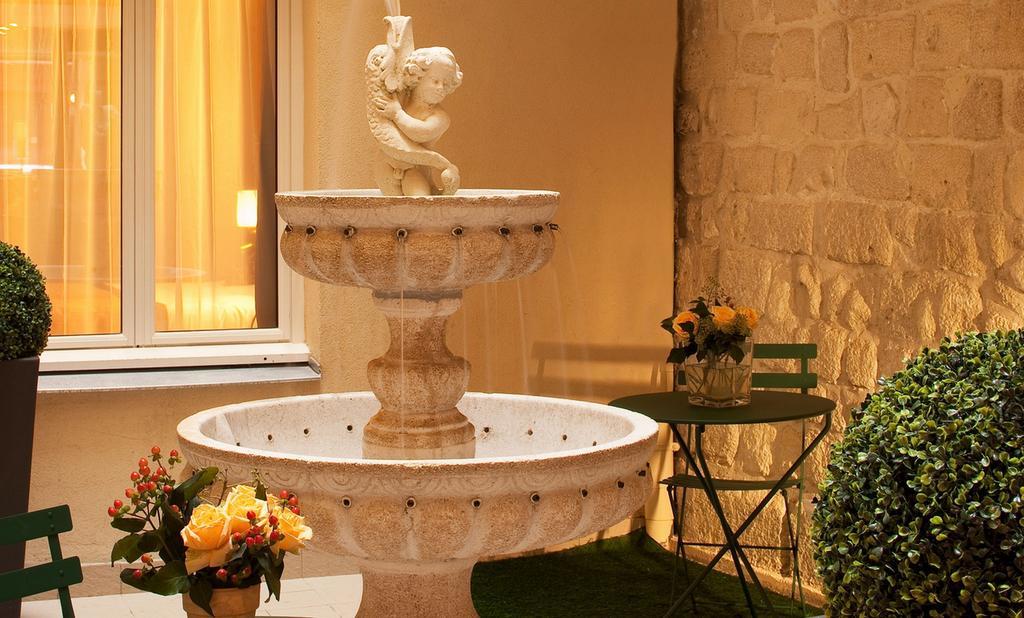 Saint Honore Hotel Paris