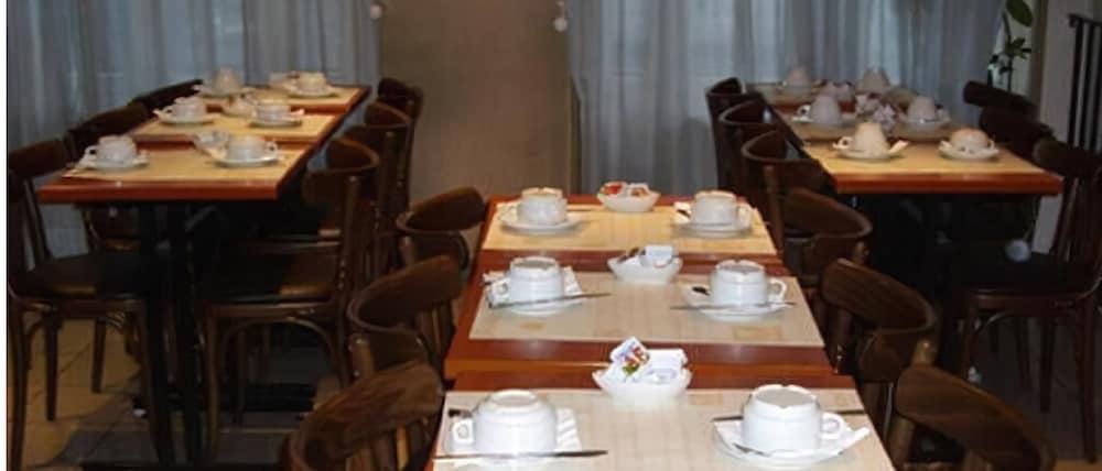 De Saint Georges 3* Paris