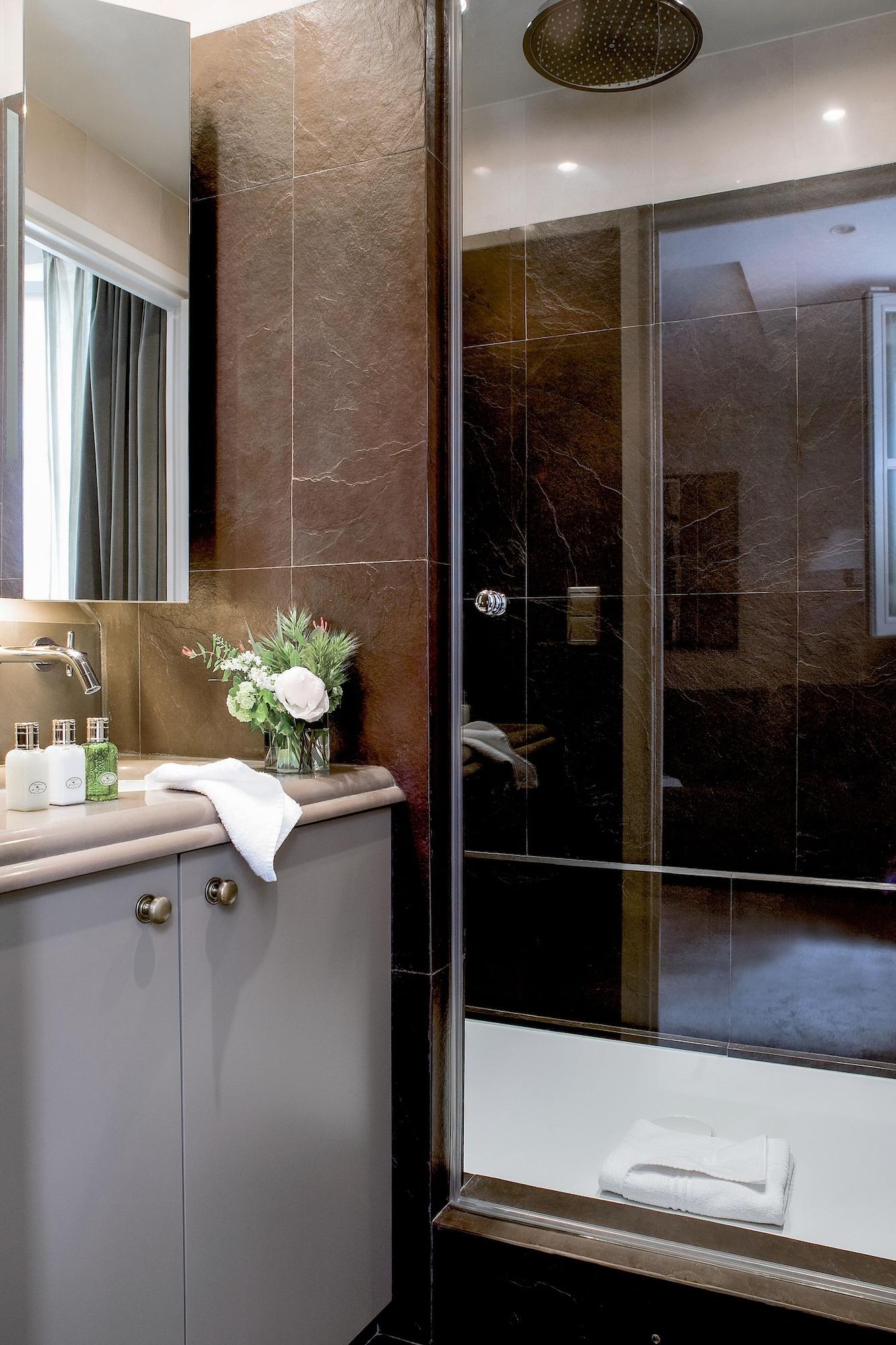 Esprit Saint Germain 5* Paris