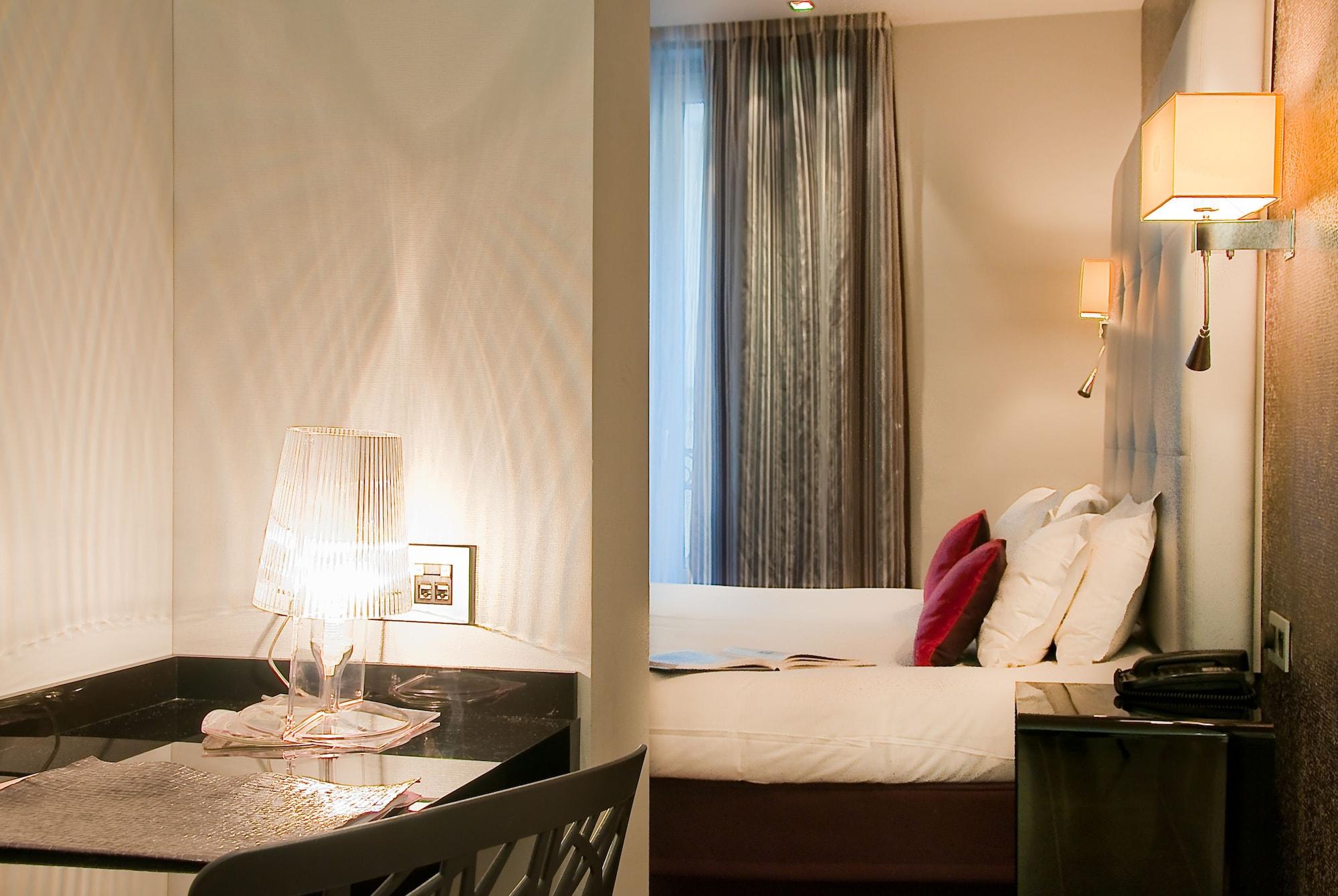 Opéra Marigny Hotel 4*