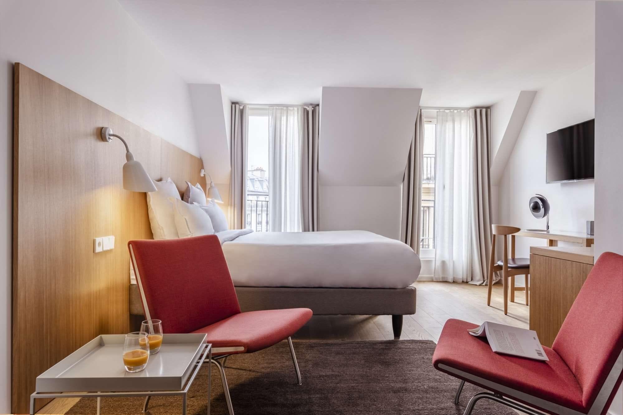 9hotel Republique 4*