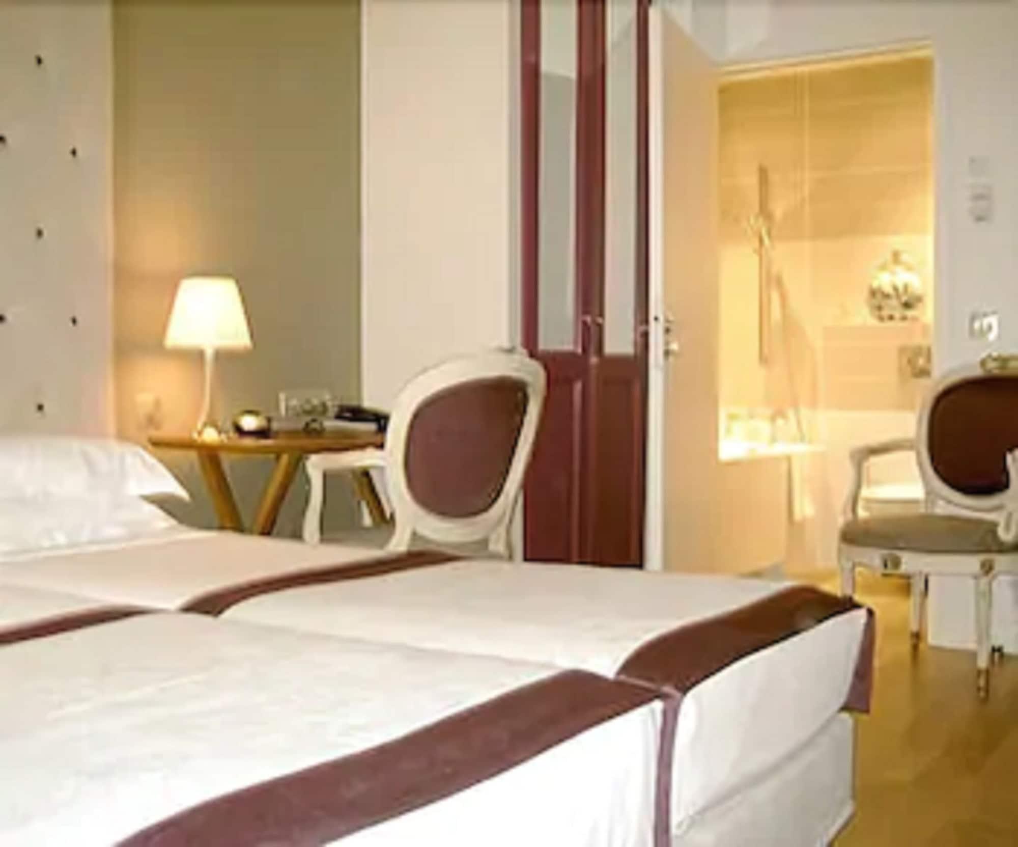 Windsor Opera Hotel