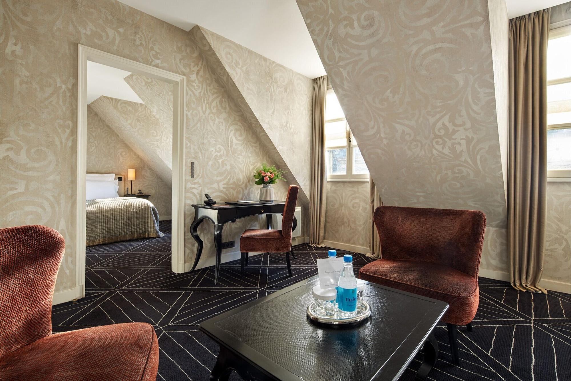 Le Pavillon De La Reine 5* Paris