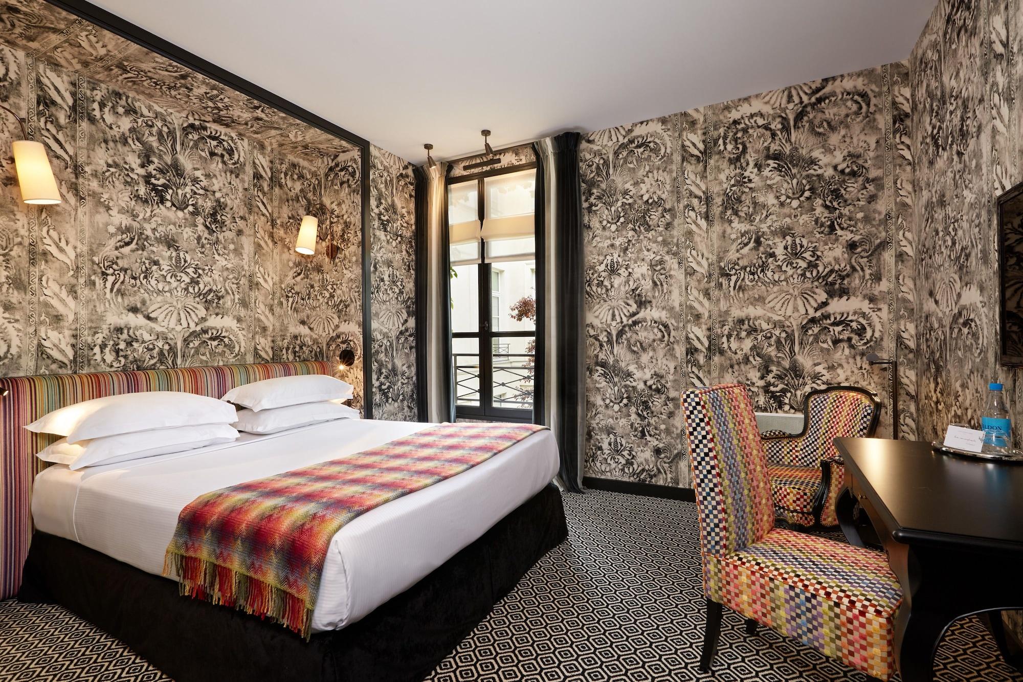 Hotel Le Pavillon De La Reine 5*
