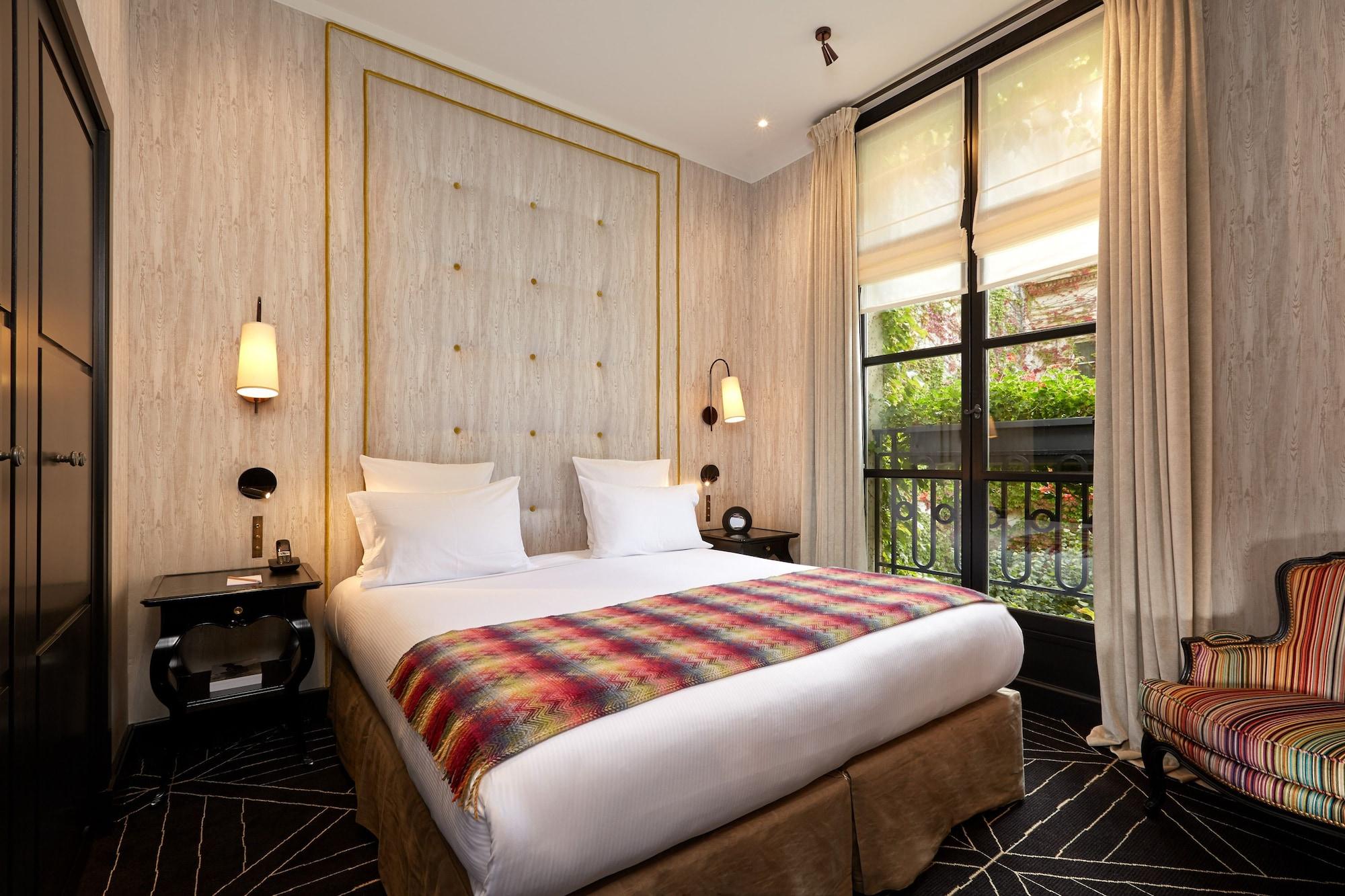 Le Pavillon De La Reine 5* Paris