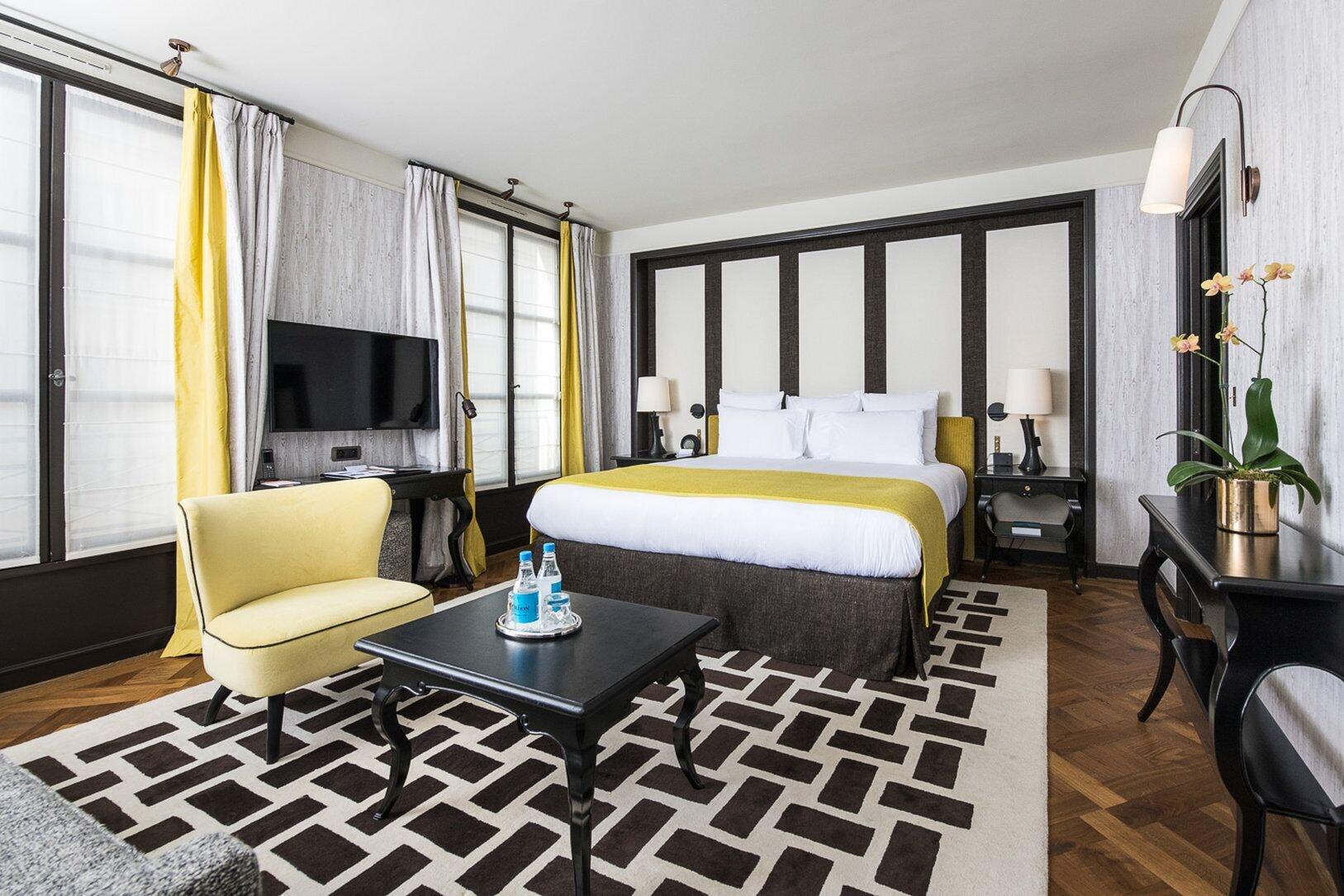 Hotel Le Pavillon De La Reine Paris