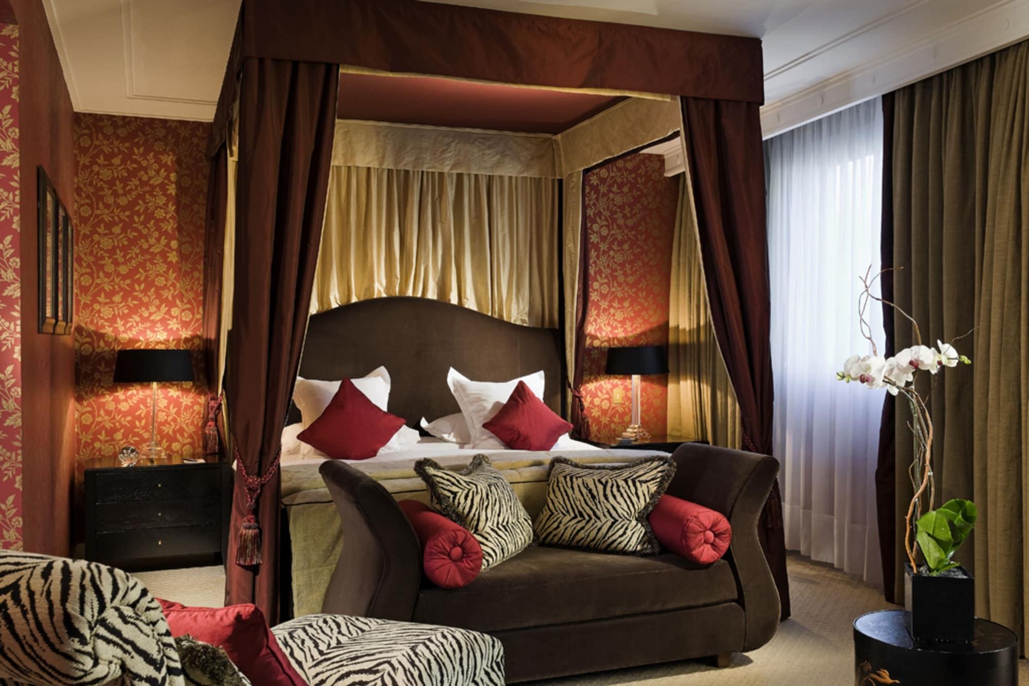 Warwick Champs-elysees 4* Paris