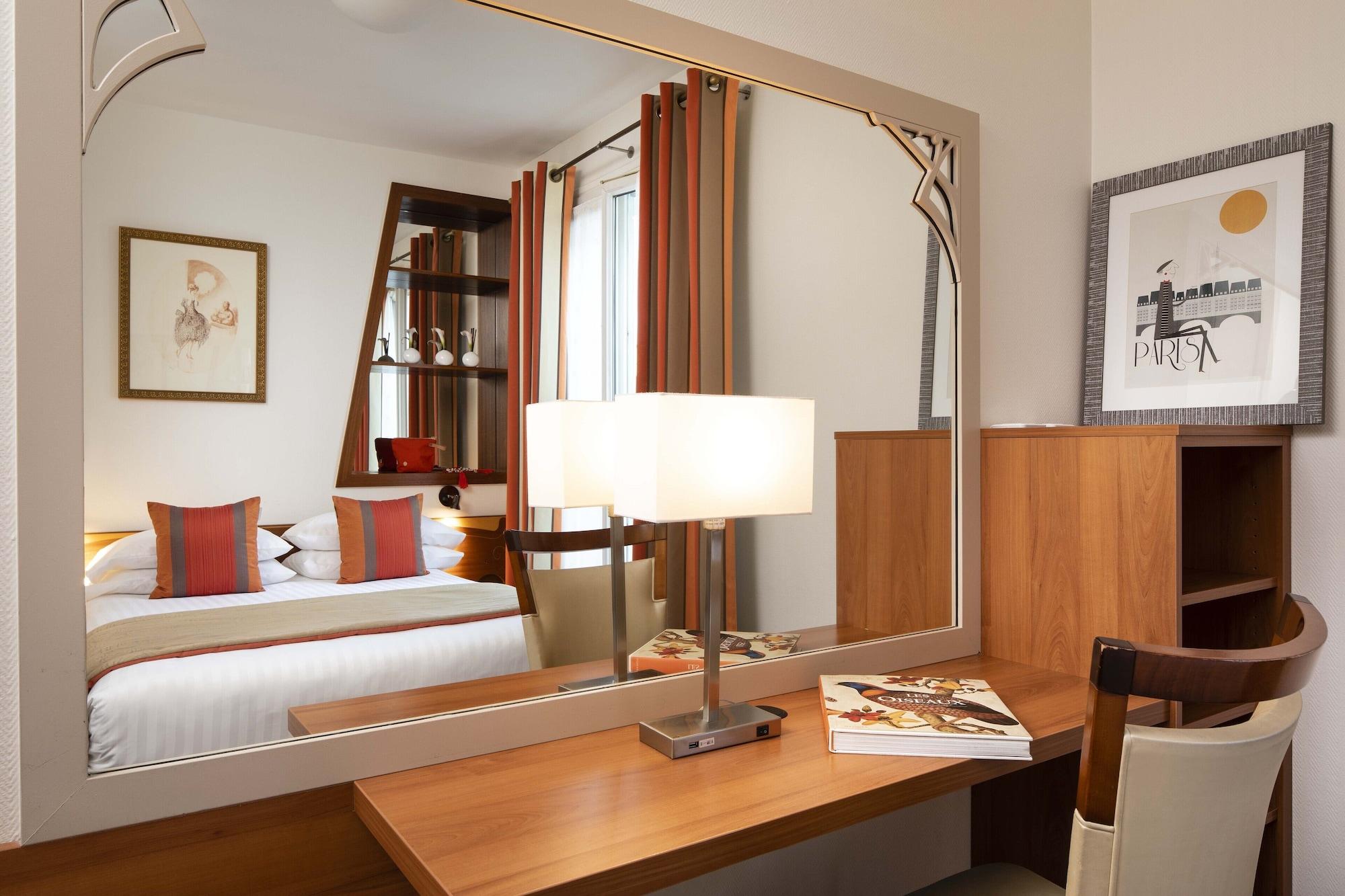 Grand Des Balcons Hotel
