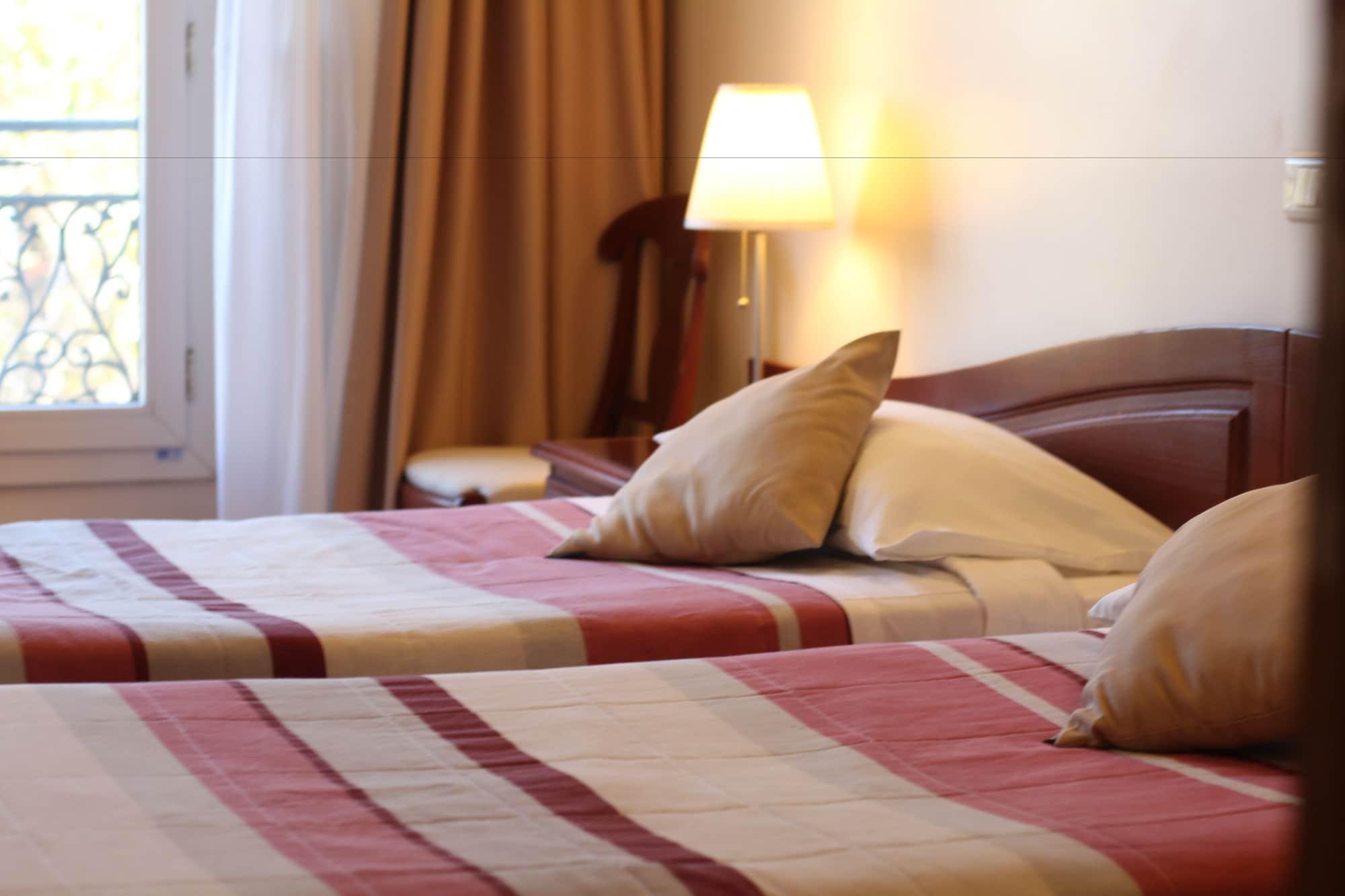 Cosmotel Hotel Paris