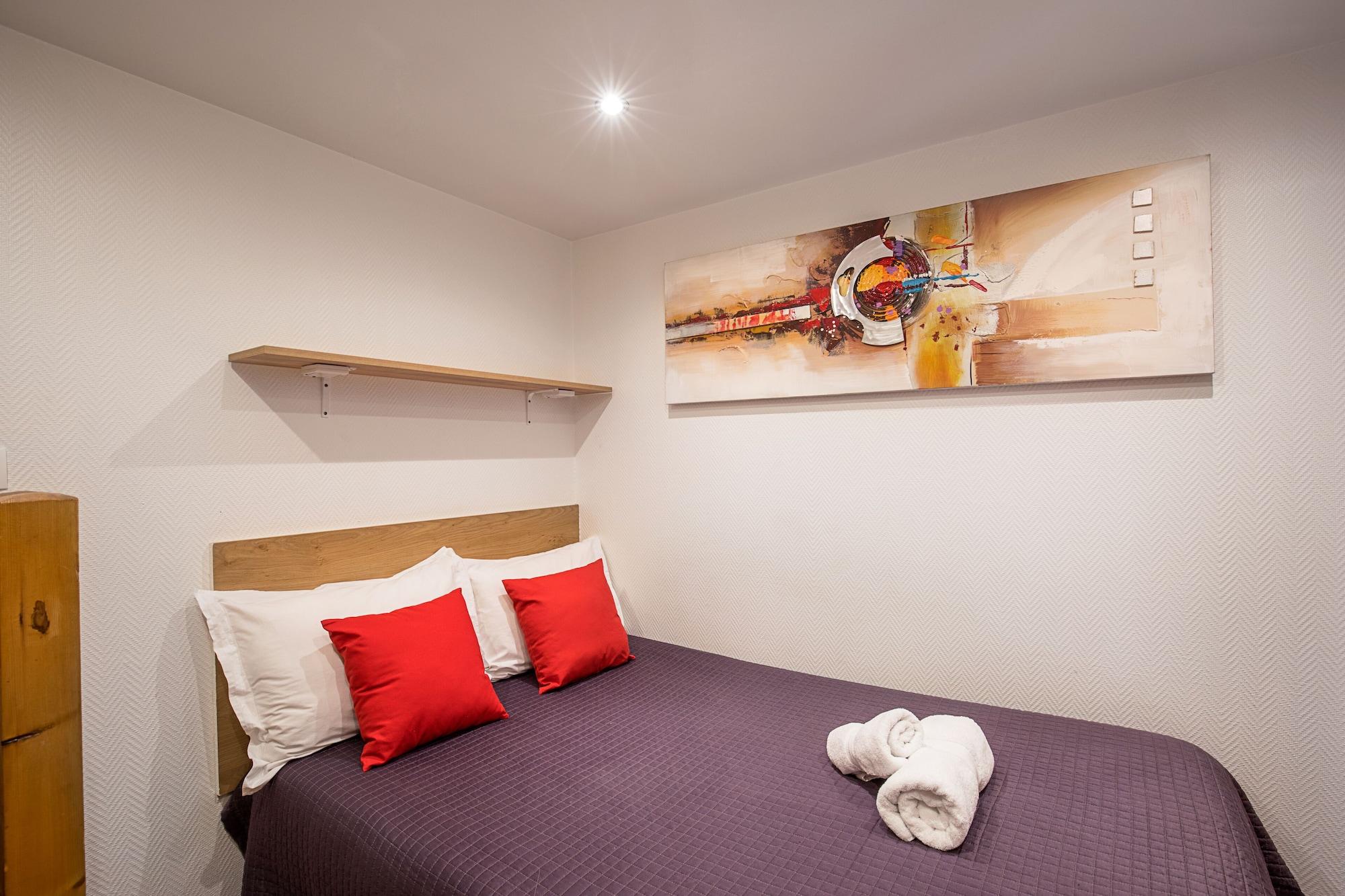 De L'horloge Aparthotel 2*