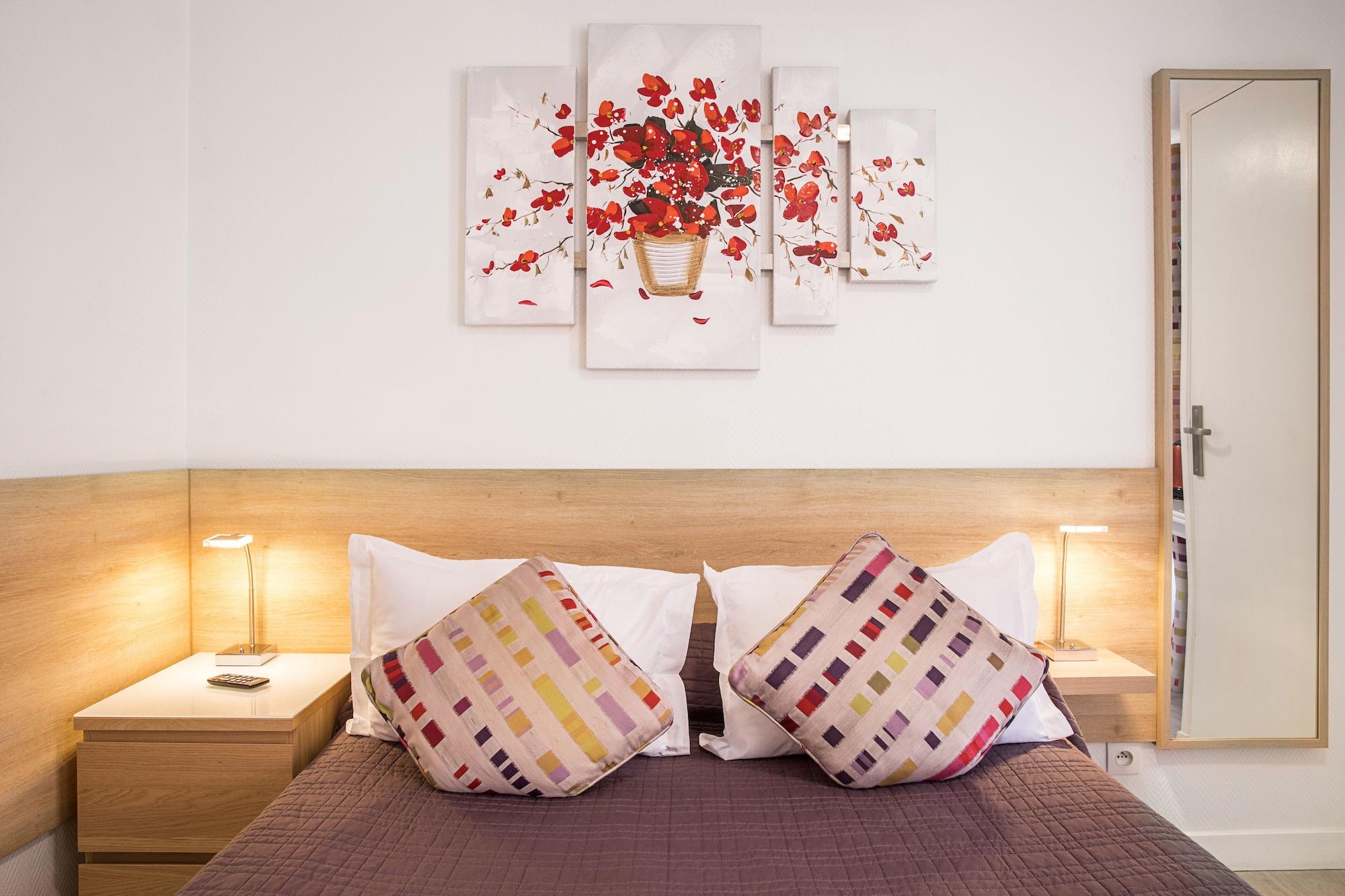 De L'horloge Aparthotel Paris