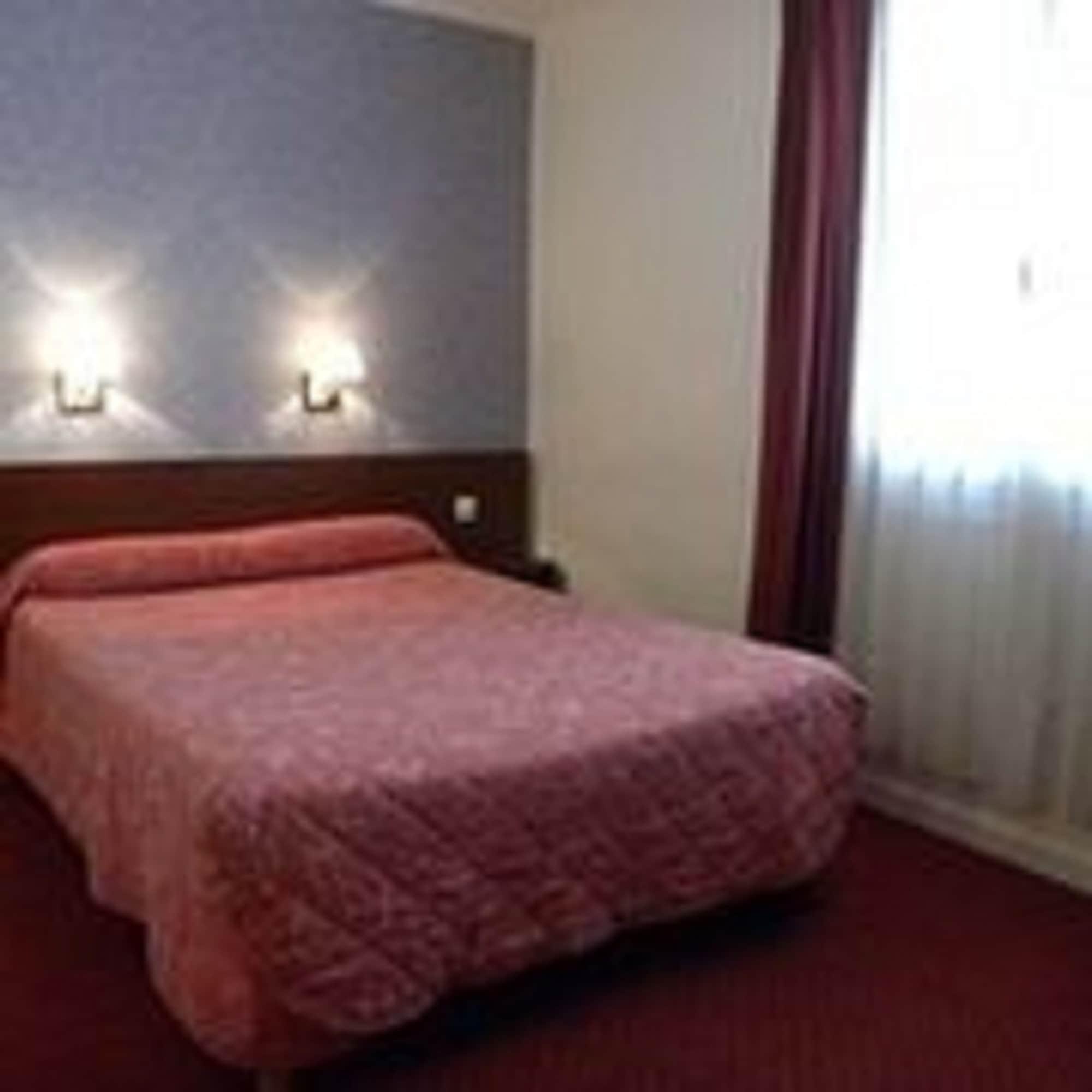 Hotel Camelia International