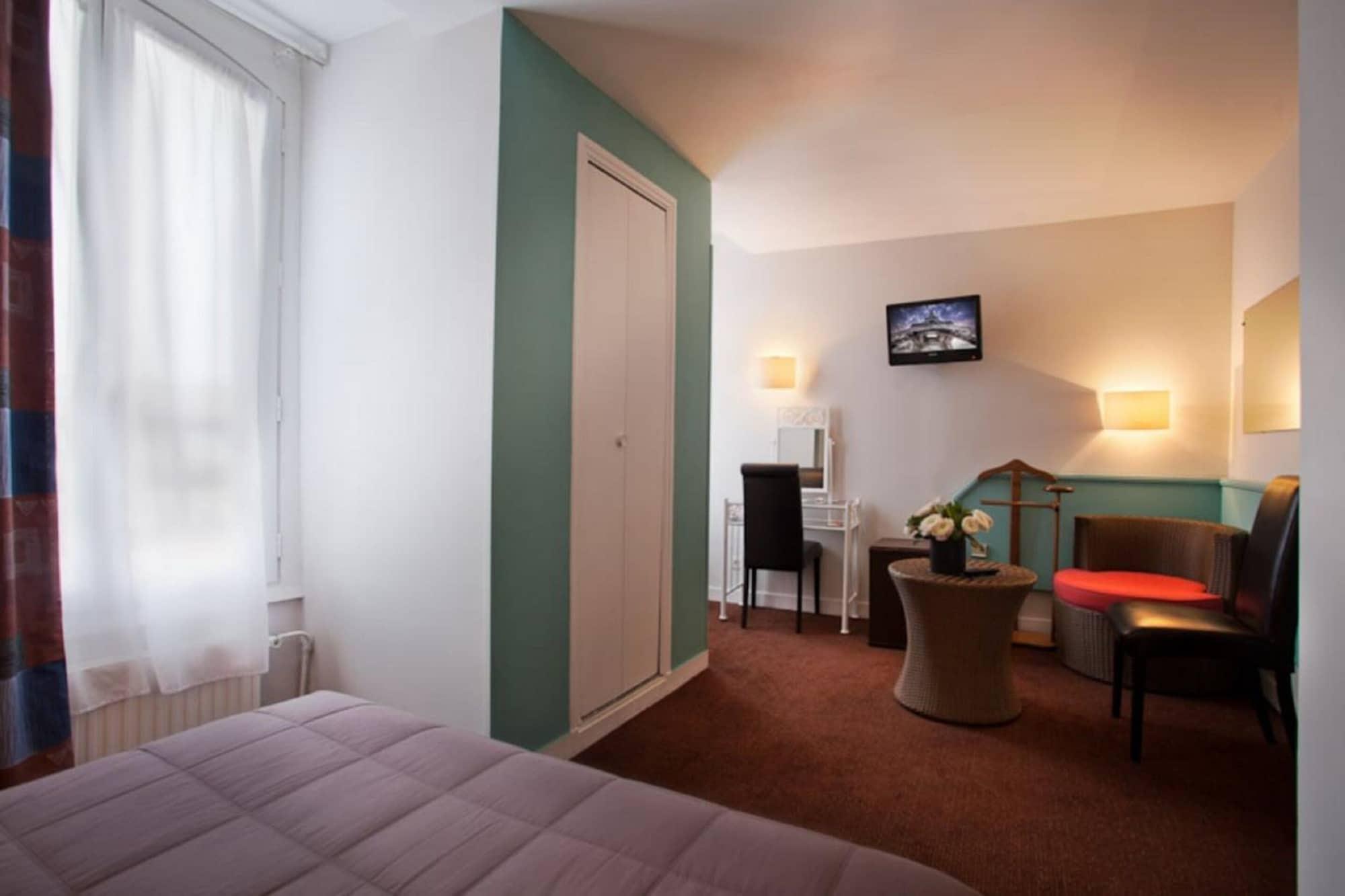 De L'alma Hotel 3*