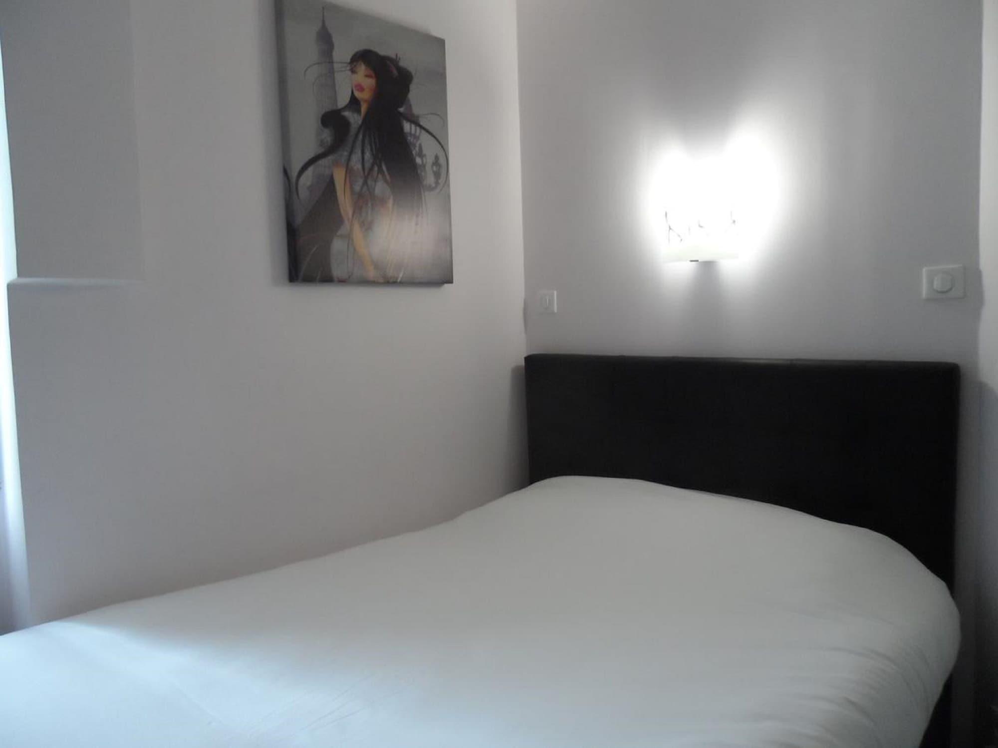 Hotel Prince Monceau 2*