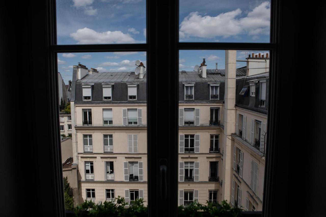 Parc Monceau By Melvane * Paris