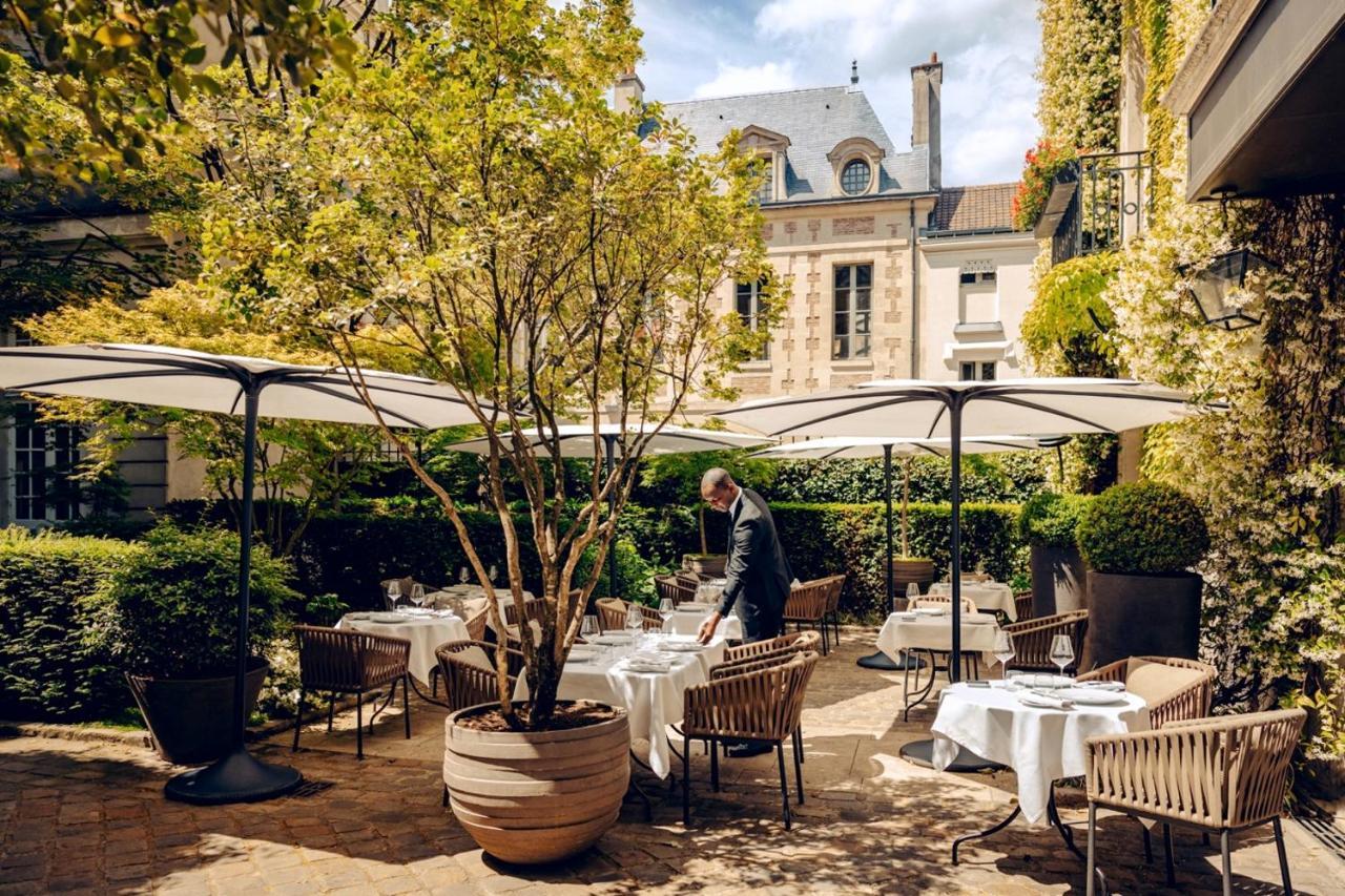 Le Pavillon De La Reine