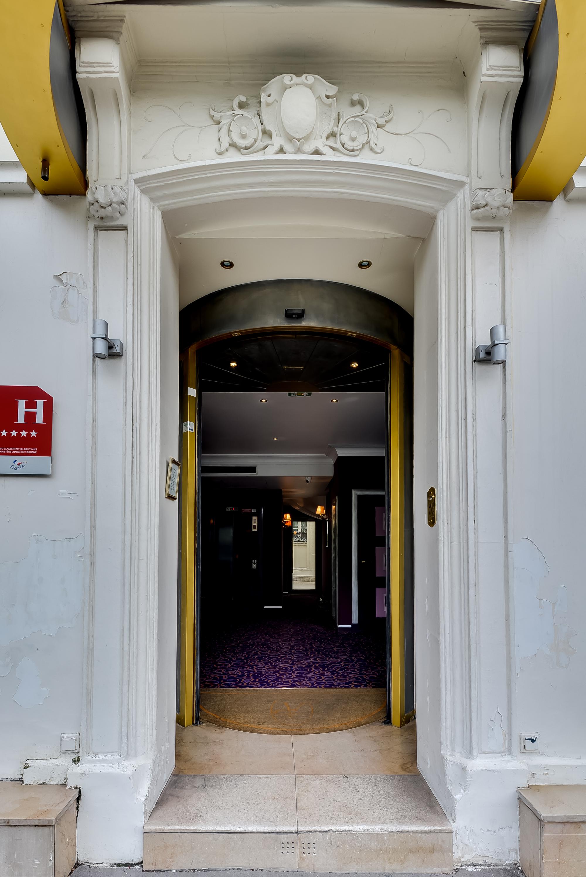 Lutece Port Royal Hotel 4*