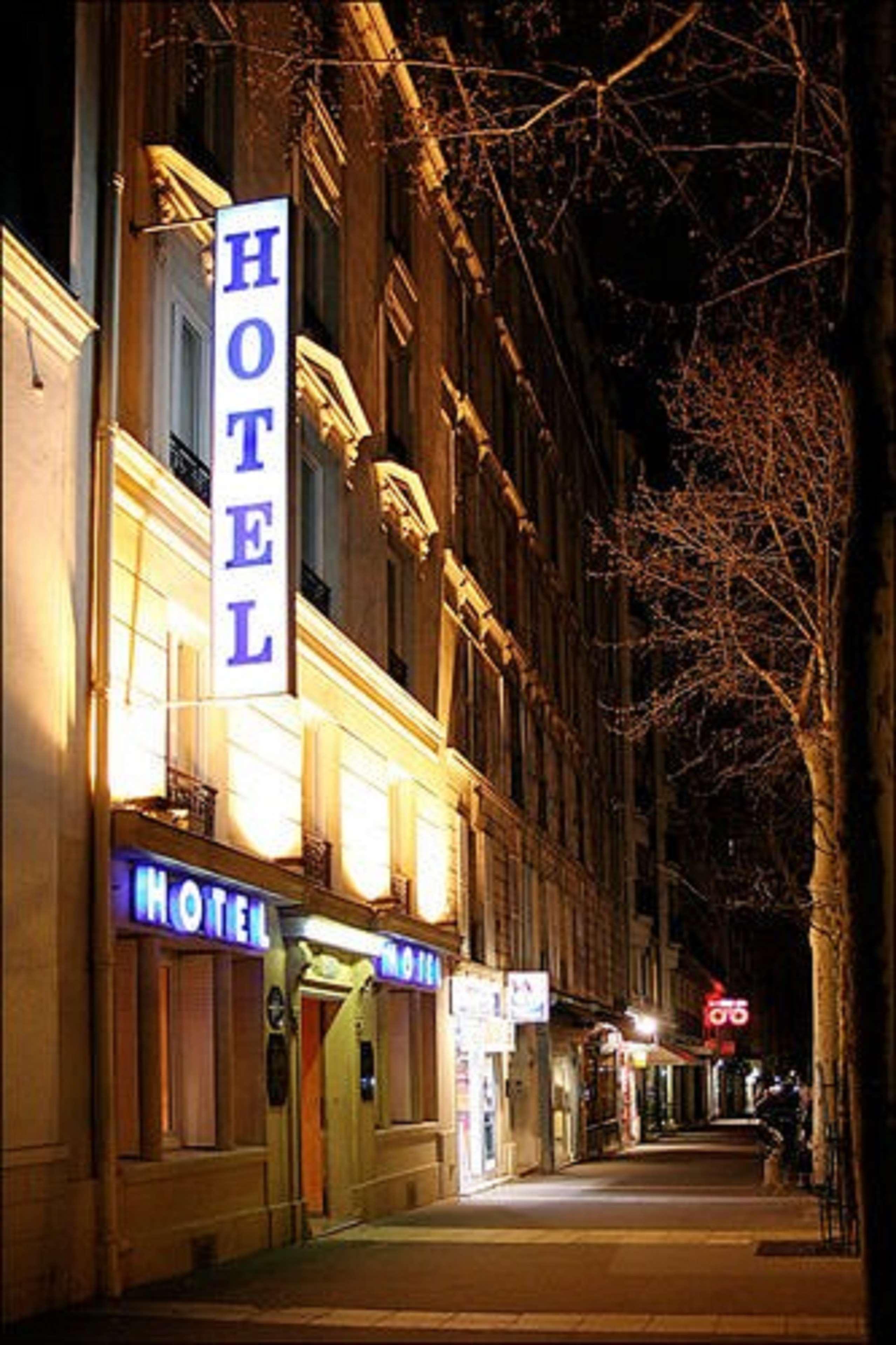 Grand Dore Hotel Paris