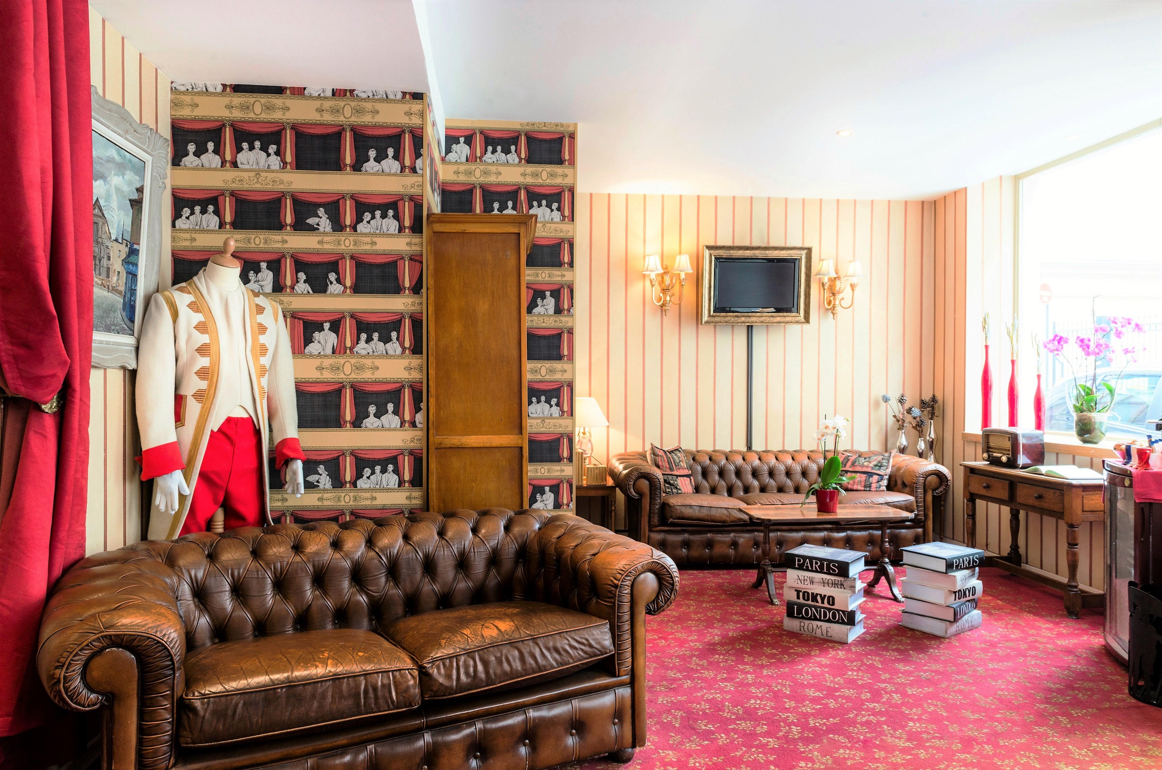 Du Theatre By Patrick Hayat 3* Paris