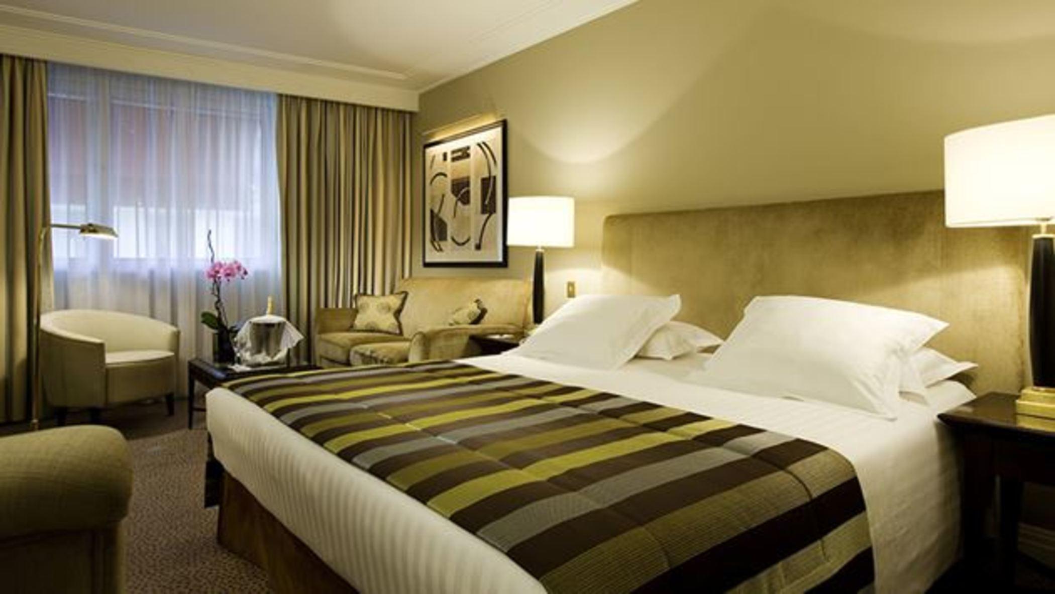 Warwick Champs-elysees 4*