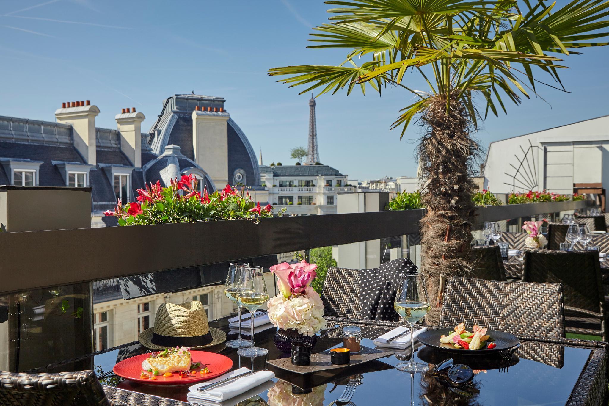 Warwick Champs-elysees Hotel 4*