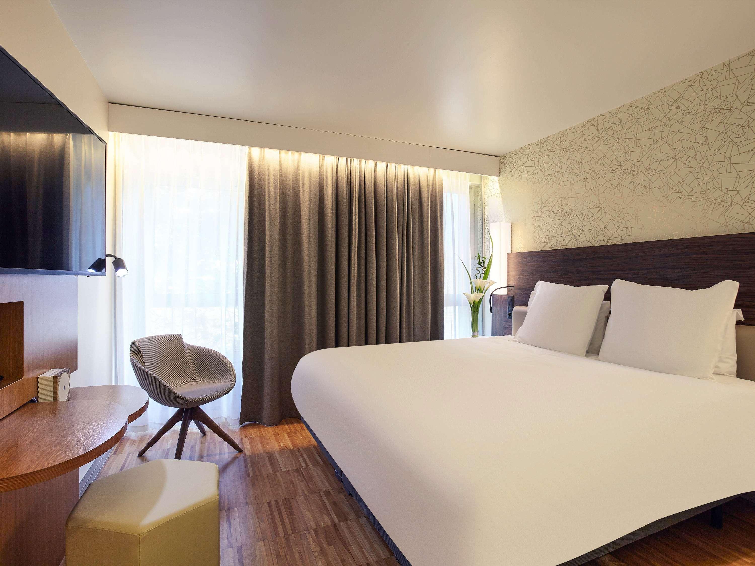 Mercure Arc De Triomphe Etoile Hotel Paris