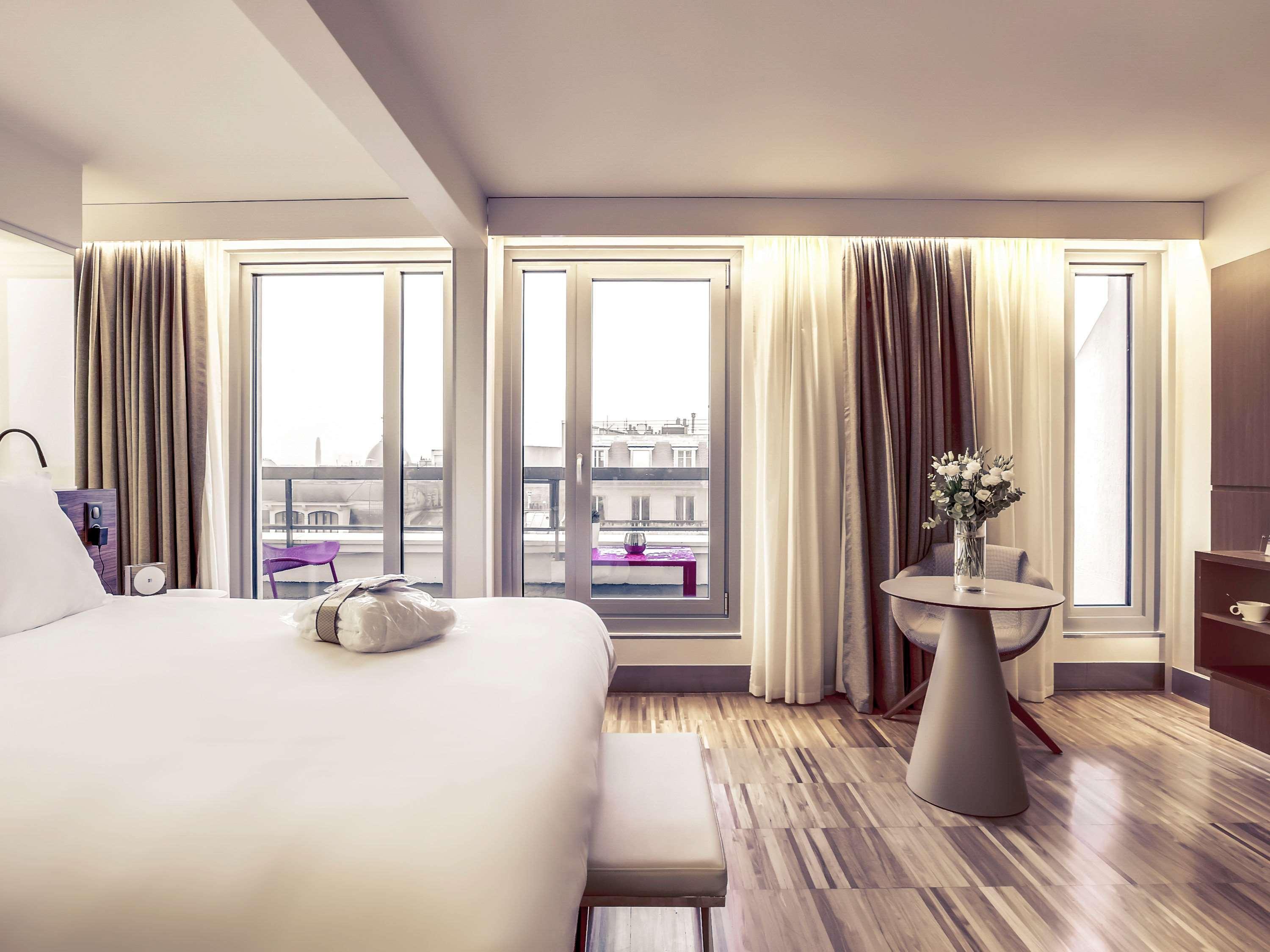 Mercure Arc De Triomphe Etoile Hotel 4*