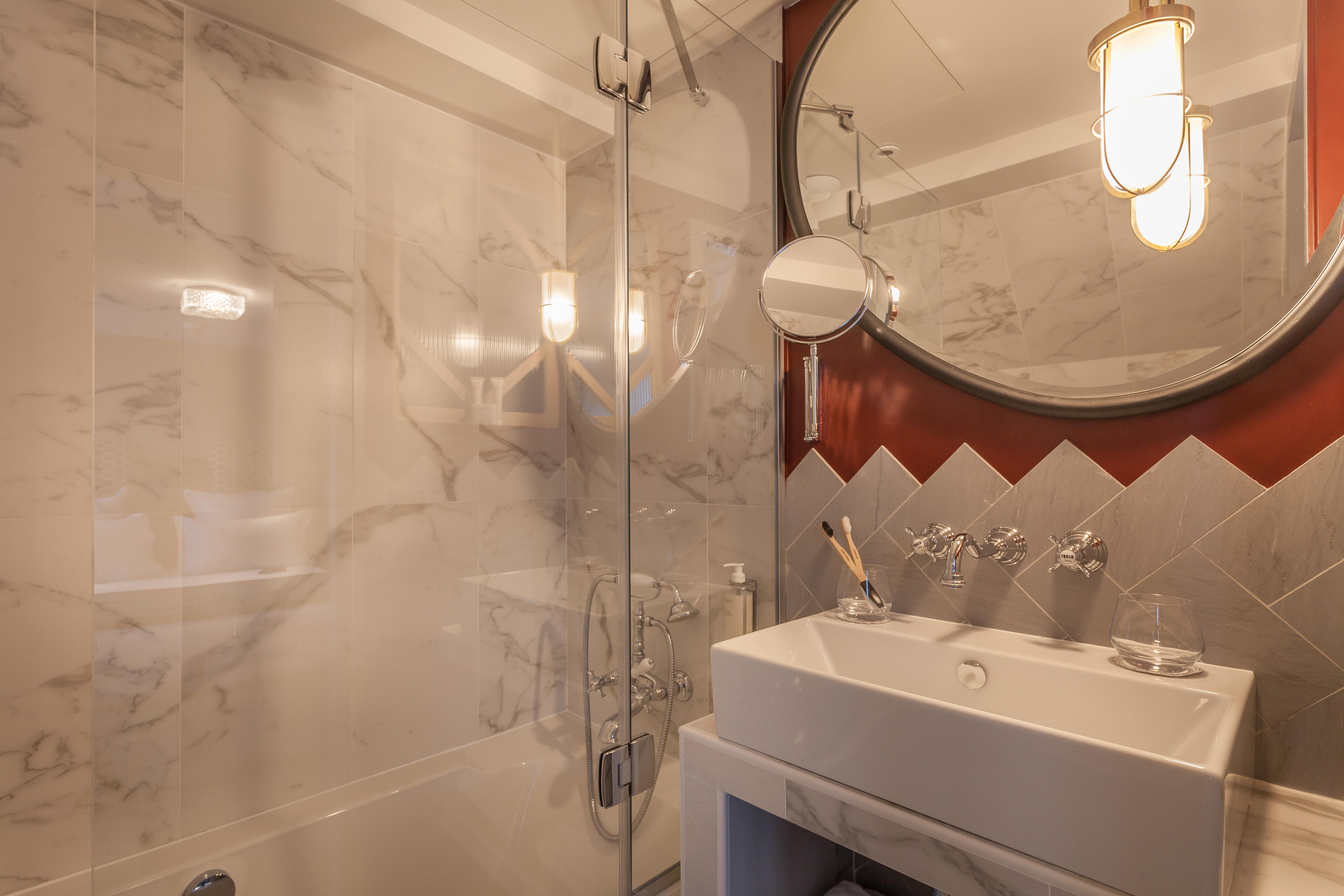 Handsome Hotel Paris