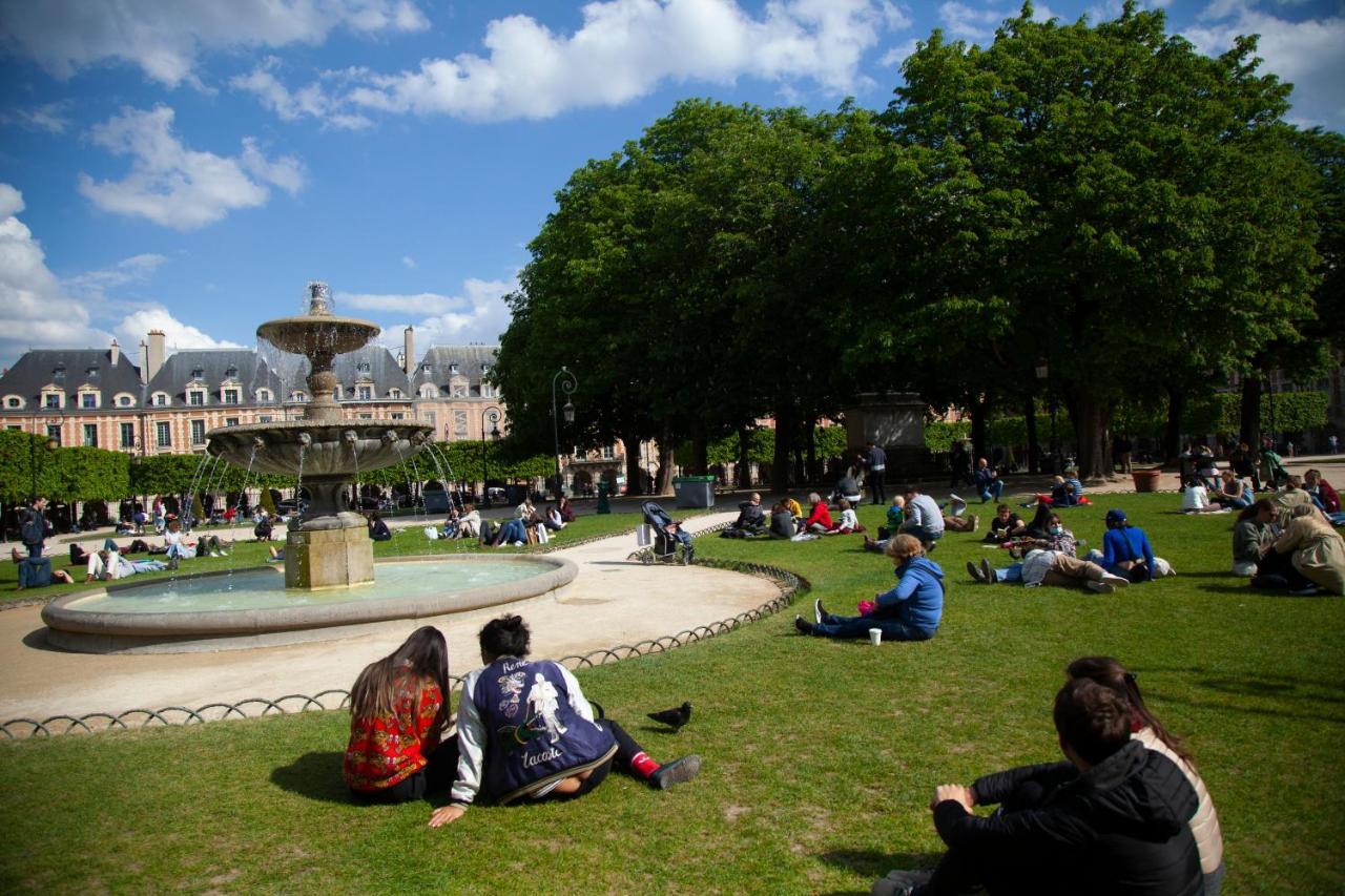 Le Marais Chic Ac Paris