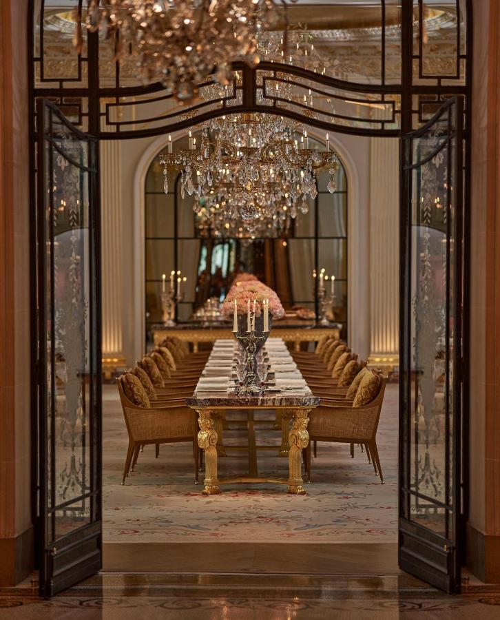Plaza Athenee - Dorchester Collection Hotel Paris
