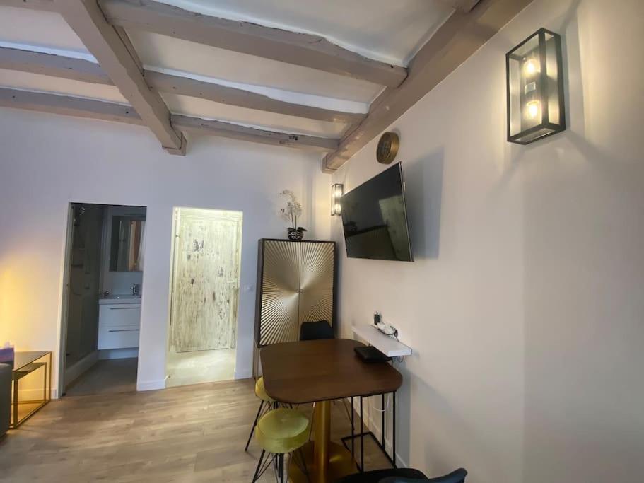 Appartement Marais Arev *
