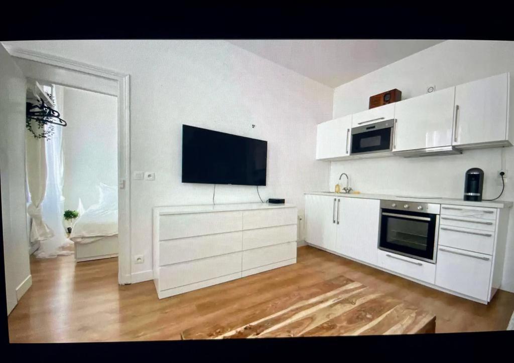 Cute One Bedroom In Le Marais *