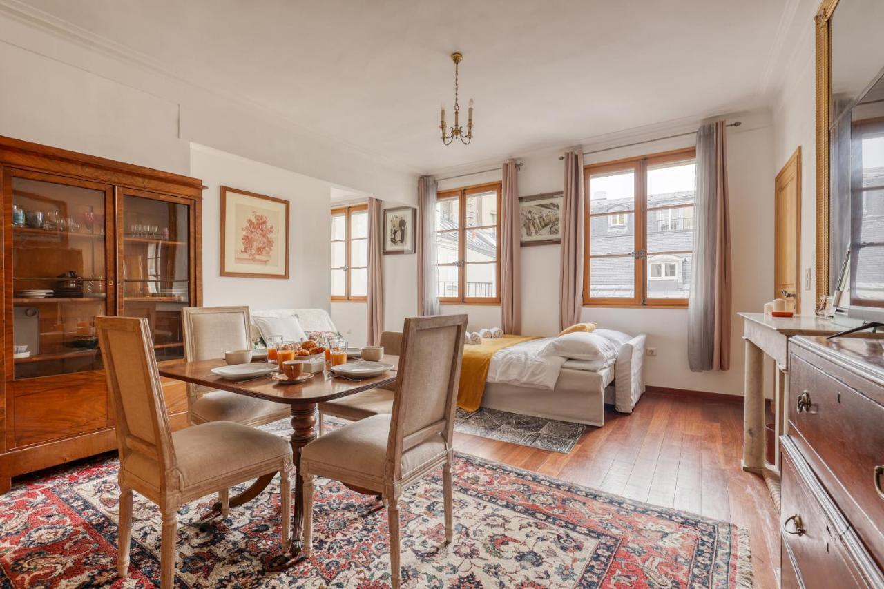 Bohemian & Authentic Parisian Flat - 07