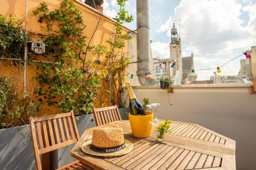 Notre-dame -latin Quarter Vip Rooftop Terrace View