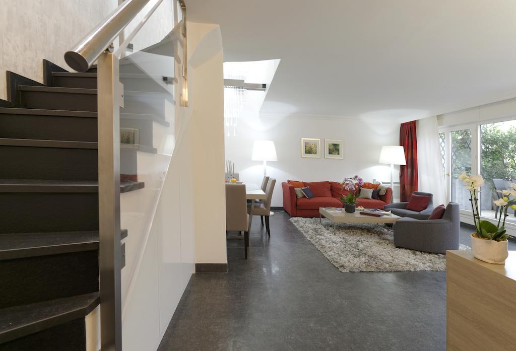 Alma Marceau Paris