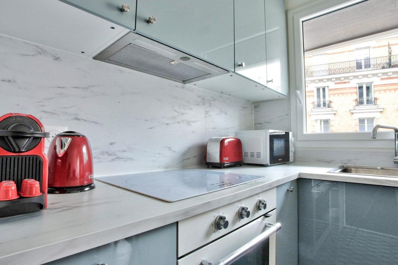 Quartier Pantheon Free Netflix Apartment