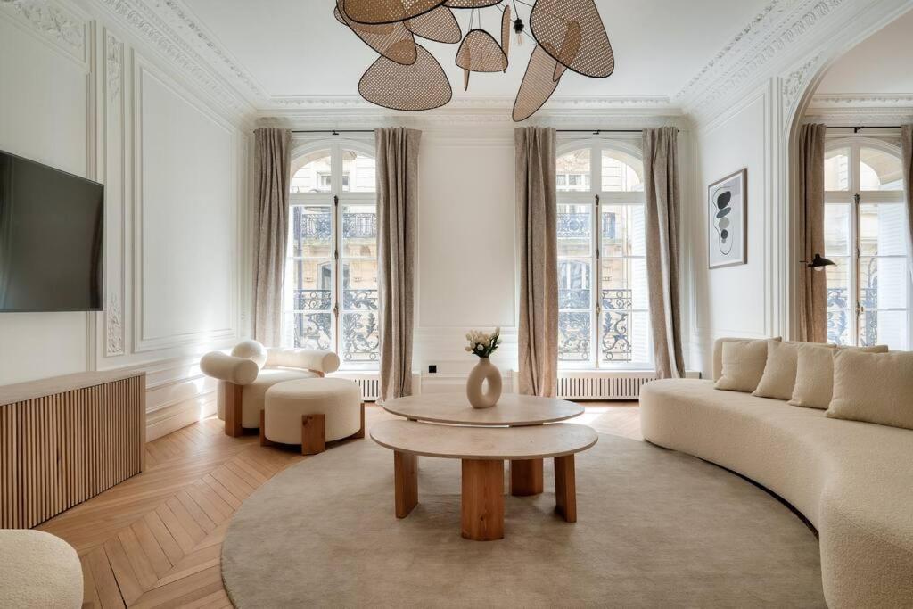 Superbe Haussmannien Aux Prestations Luxueuses Paris