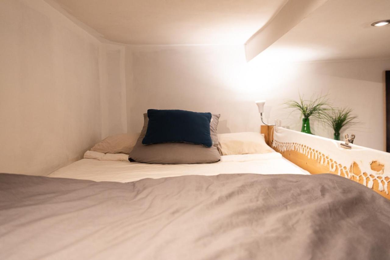 Bright Studio Of 25 M In The Heart Of 4th Paris