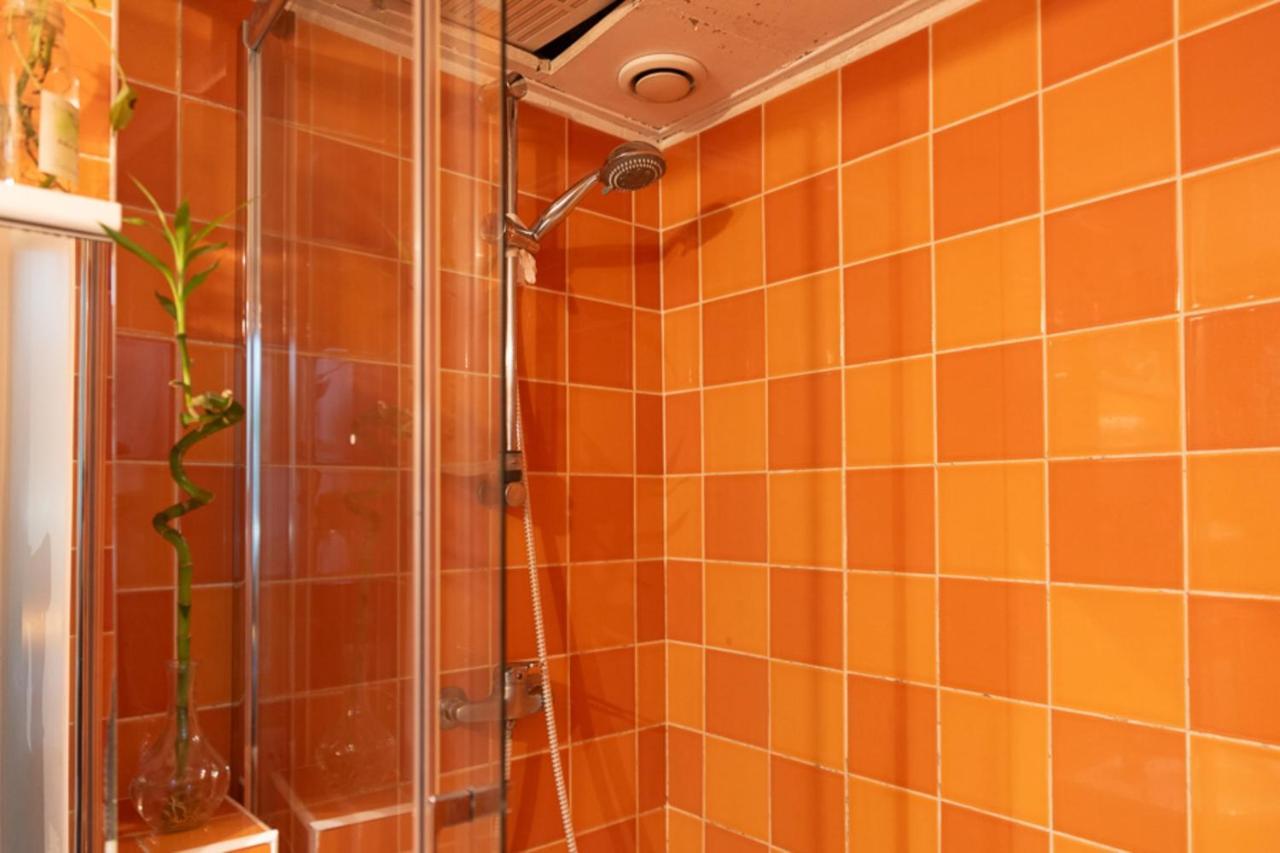 Bright Studio Of 25 M In The Heart Of 4th * Paris