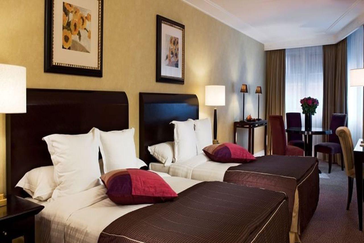 Hotel Warwick Champs-elysees Paris