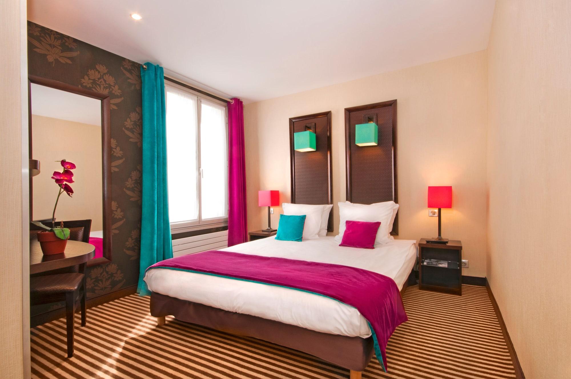 Hotel Pax Opéra 3*