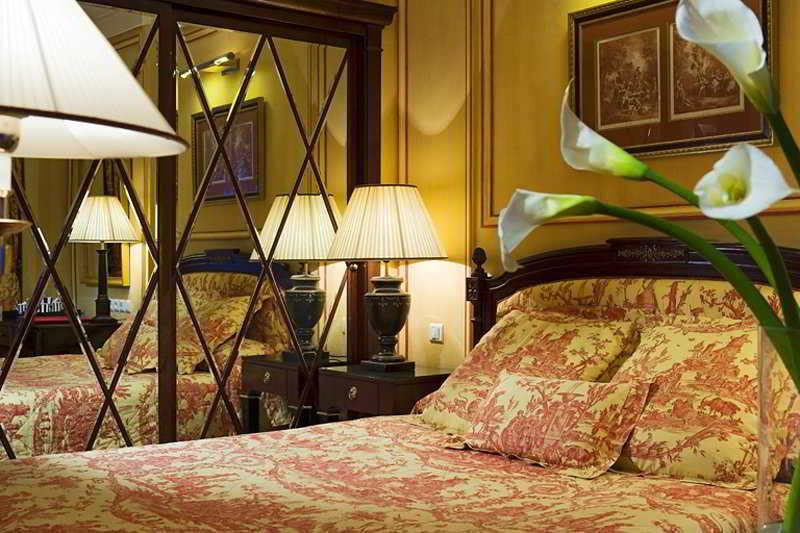 Francois 1er Hotel