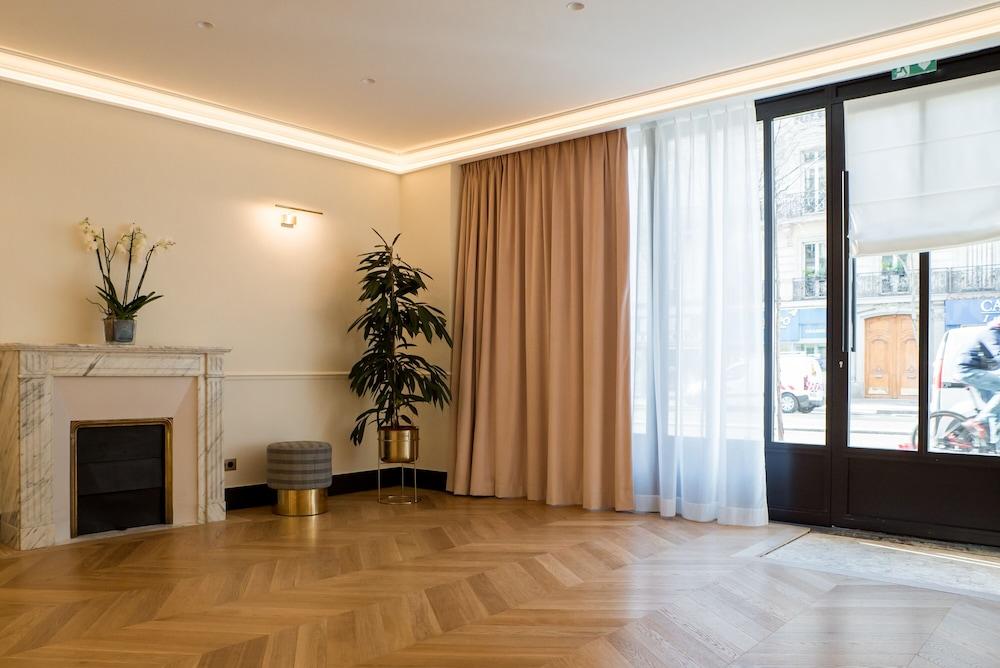 Hotel Léna Paris