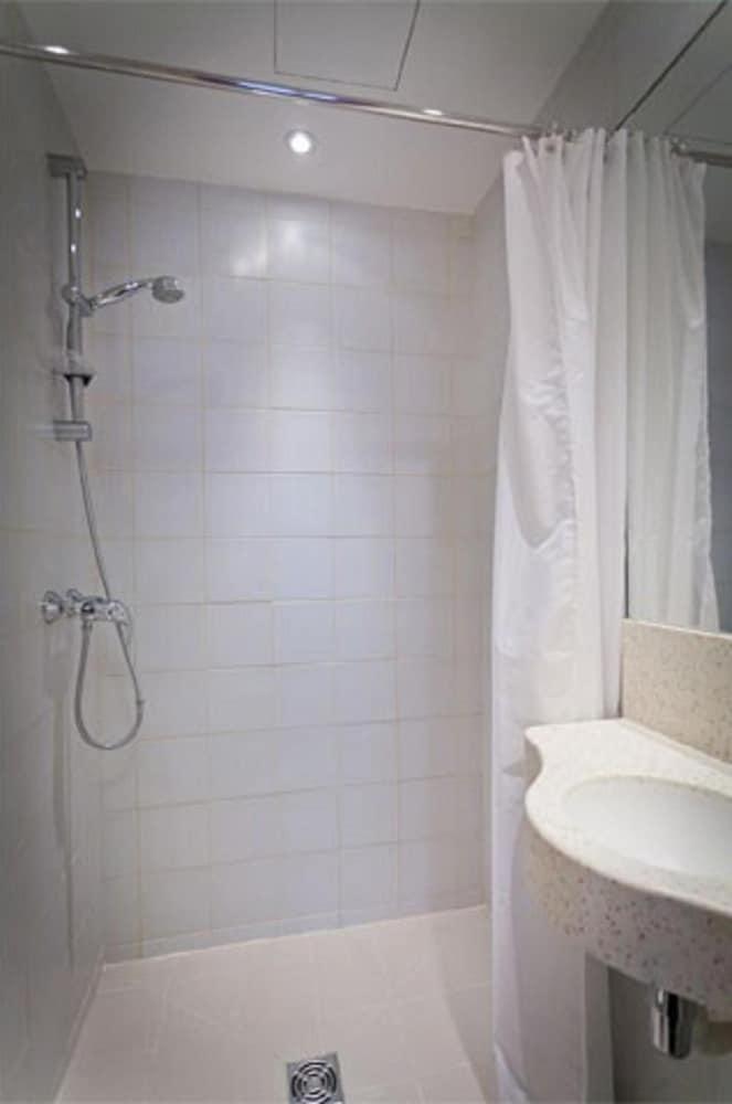 Hotel Grand Des Balcons 2*