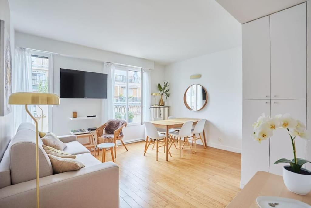 Rent A - Degas Apartment *