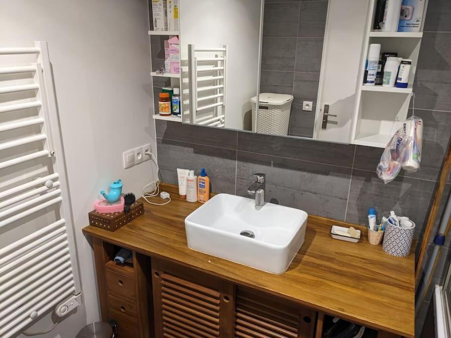 Chambre Double Chez L'occupant Au Sein D'un Calme Et Tres Bien Situe