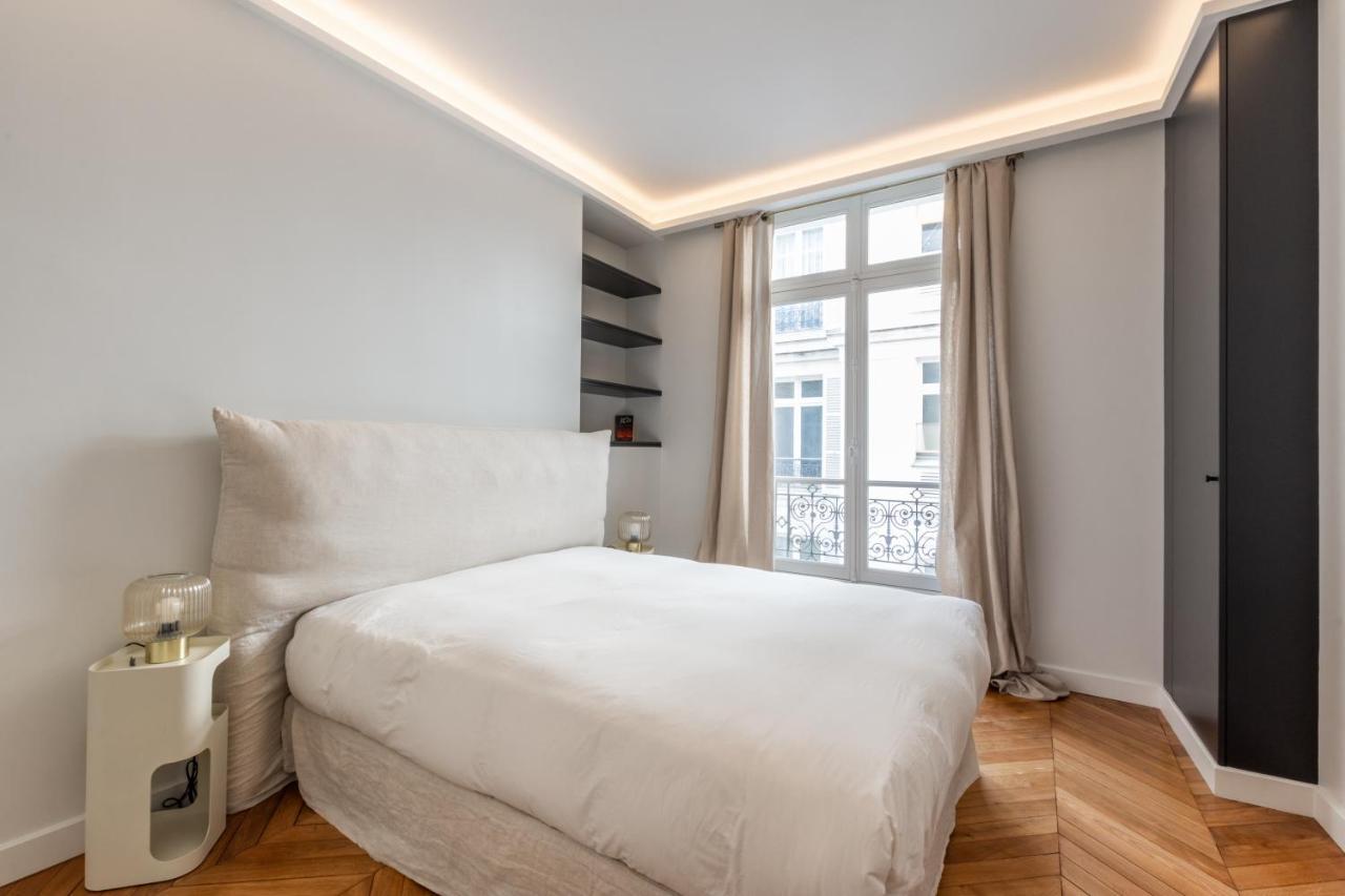 Luxury - 5 Min Walk From Champs-elysees Apartment